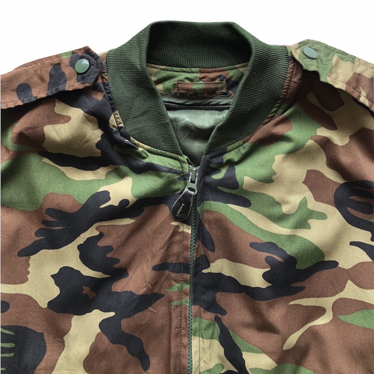 If Six Was Nine Vintage 90's Bomber Jacket Camouflage Woodland Size US XL / EU 56 / 4 - 3 Thumbnail
