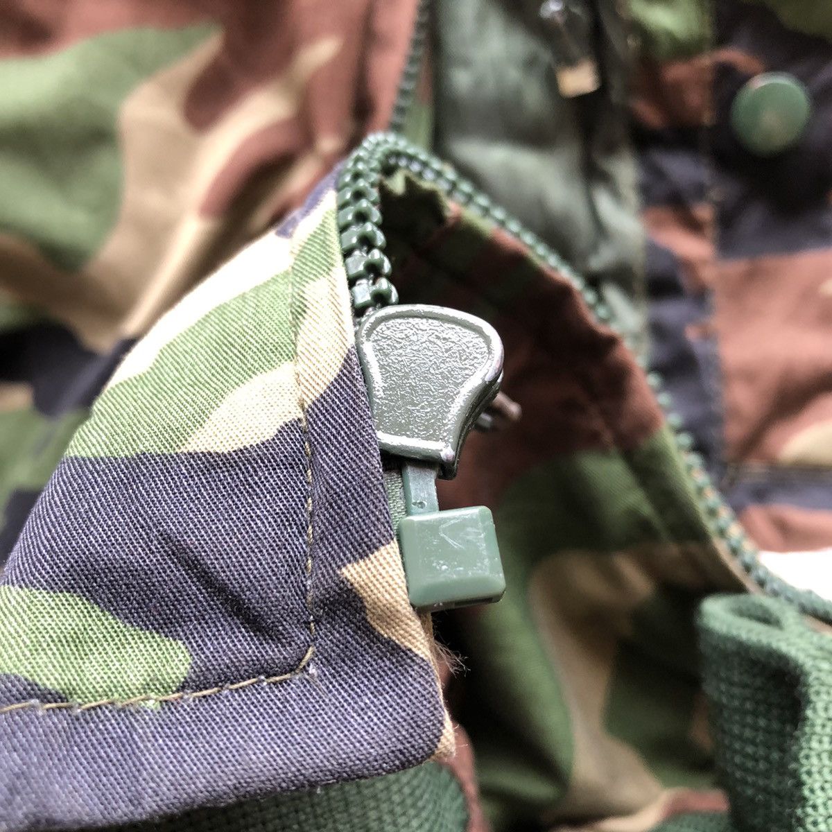 If Six Was Nine Vintage 90's Bomber Jacket Camouflage Woodland Size US XL / EU 56 / 4 - 15 Thumbnail