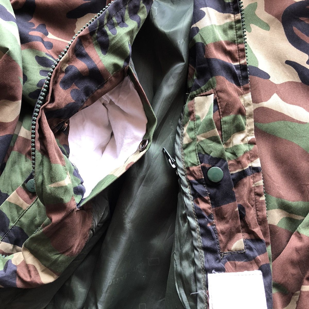 If Six Was Nine Vintage 90's Bomber Jacket Camouflage Woodland Size US XL / EU 56 / 4 - 13 Thumbnail
