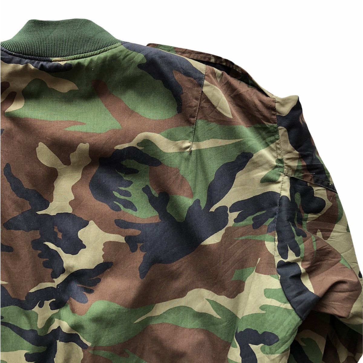 If Six Was Nine Vintage 90's Bomber Jacket Camouflage Woodland Size US XL / EU 56 / 4 - 10 Thumbnail