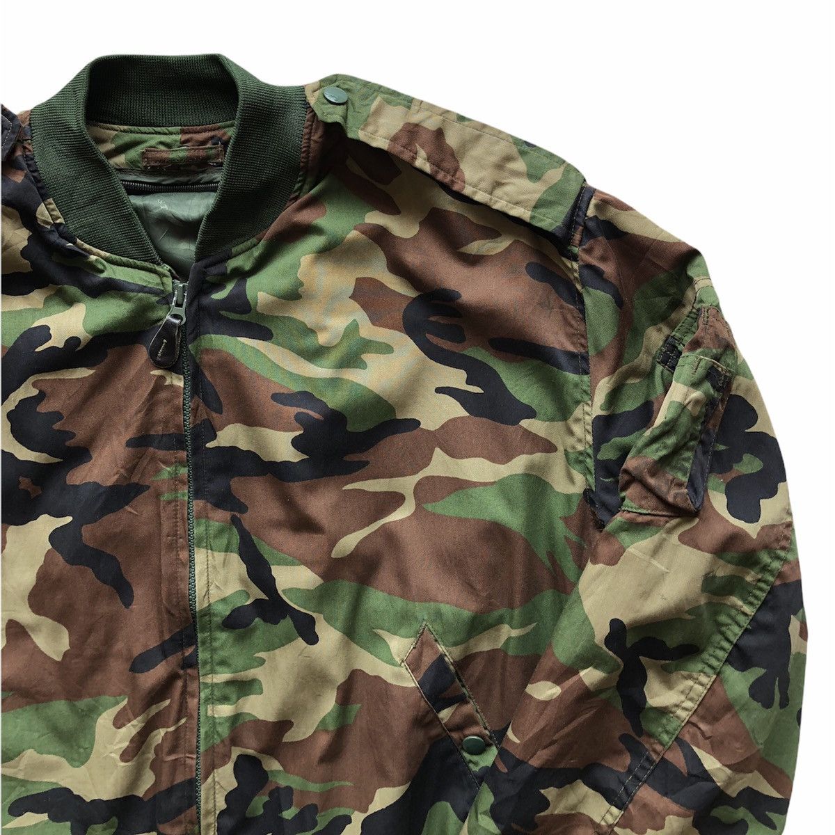 If Six Was Nine Vintage 90's Bomber Jacket Camouflage Woodland Size US XL / EU 56 / 4 - 5 Thumbnail