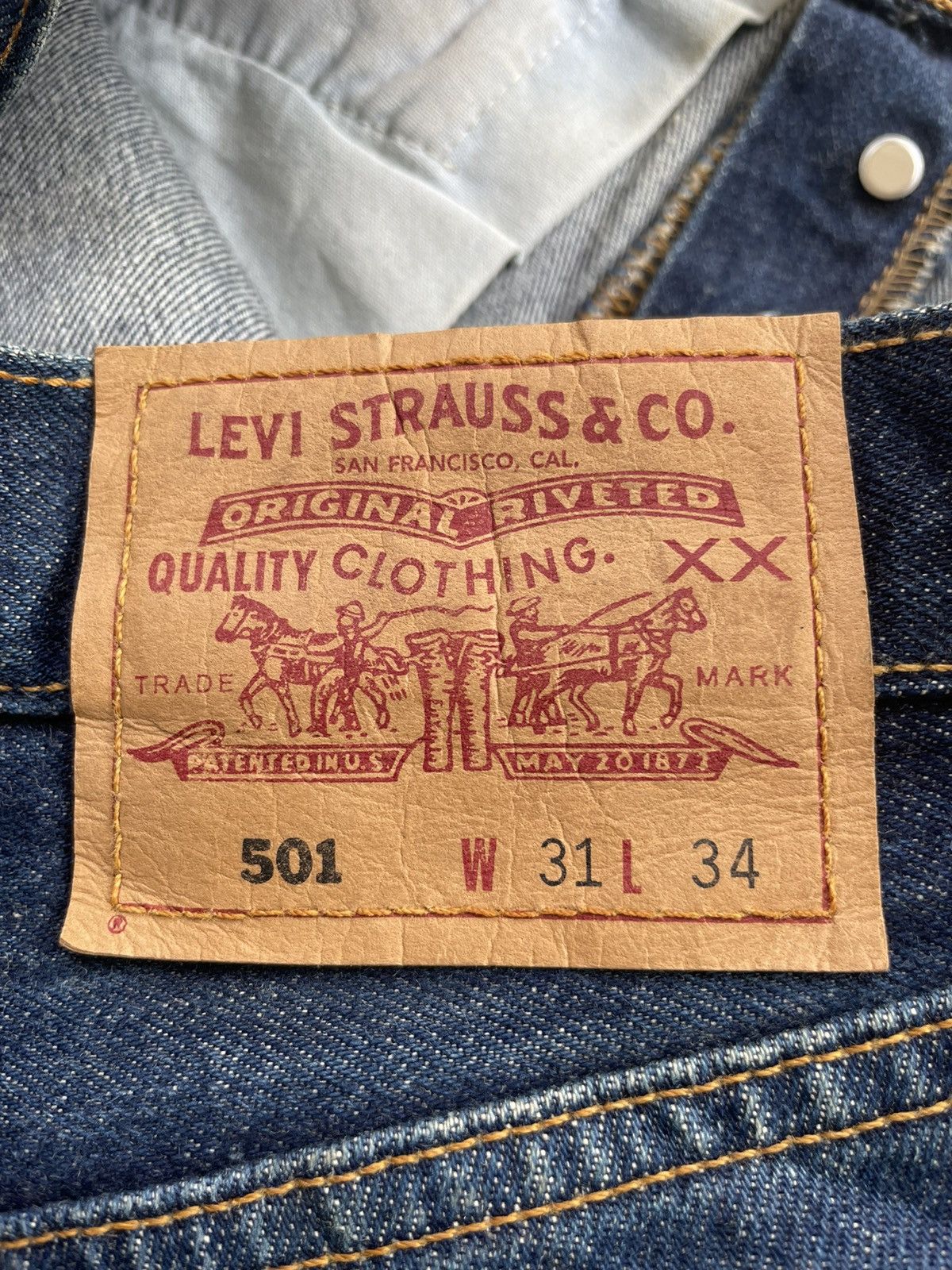 Levi's Vintage Levi’s 501 2000 Canada Size US 31 - 9 Thumbnail