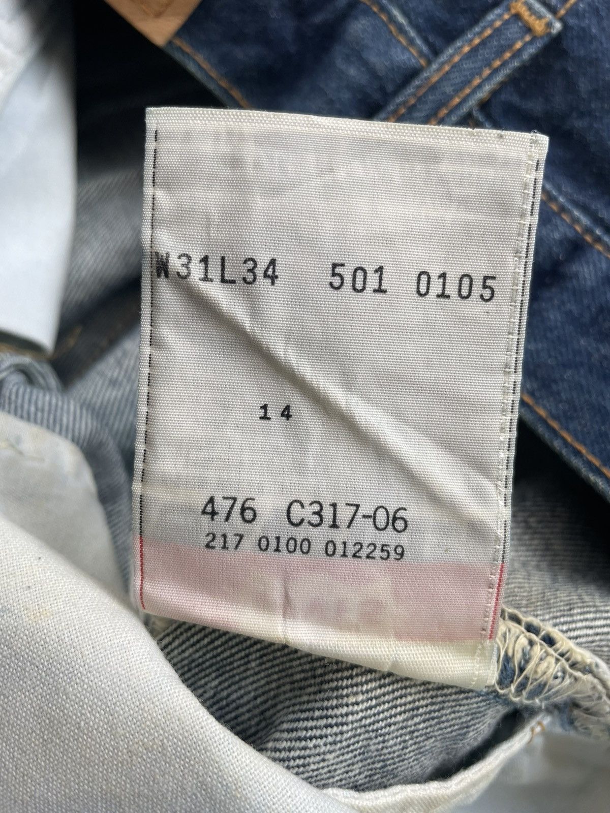 Levi's Vintage Levi’s 501 2000 Canada Size US 31 - 11 Thumbnail