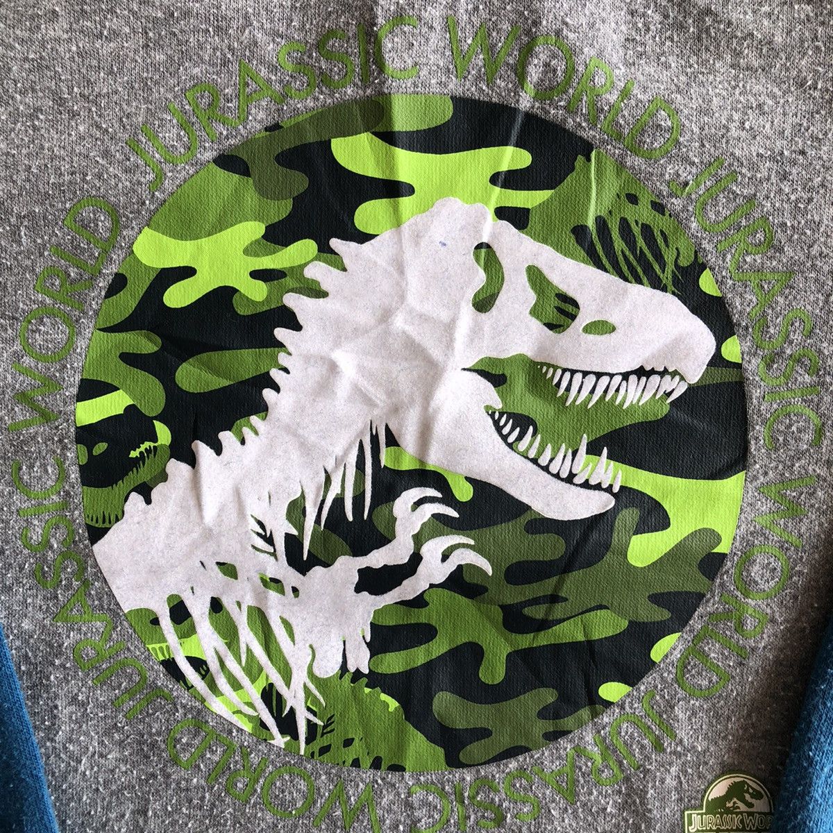 American Apparel Jurassic World Sweatshirt Kid Size US XXS / EU 40 - 4 Thumbnail