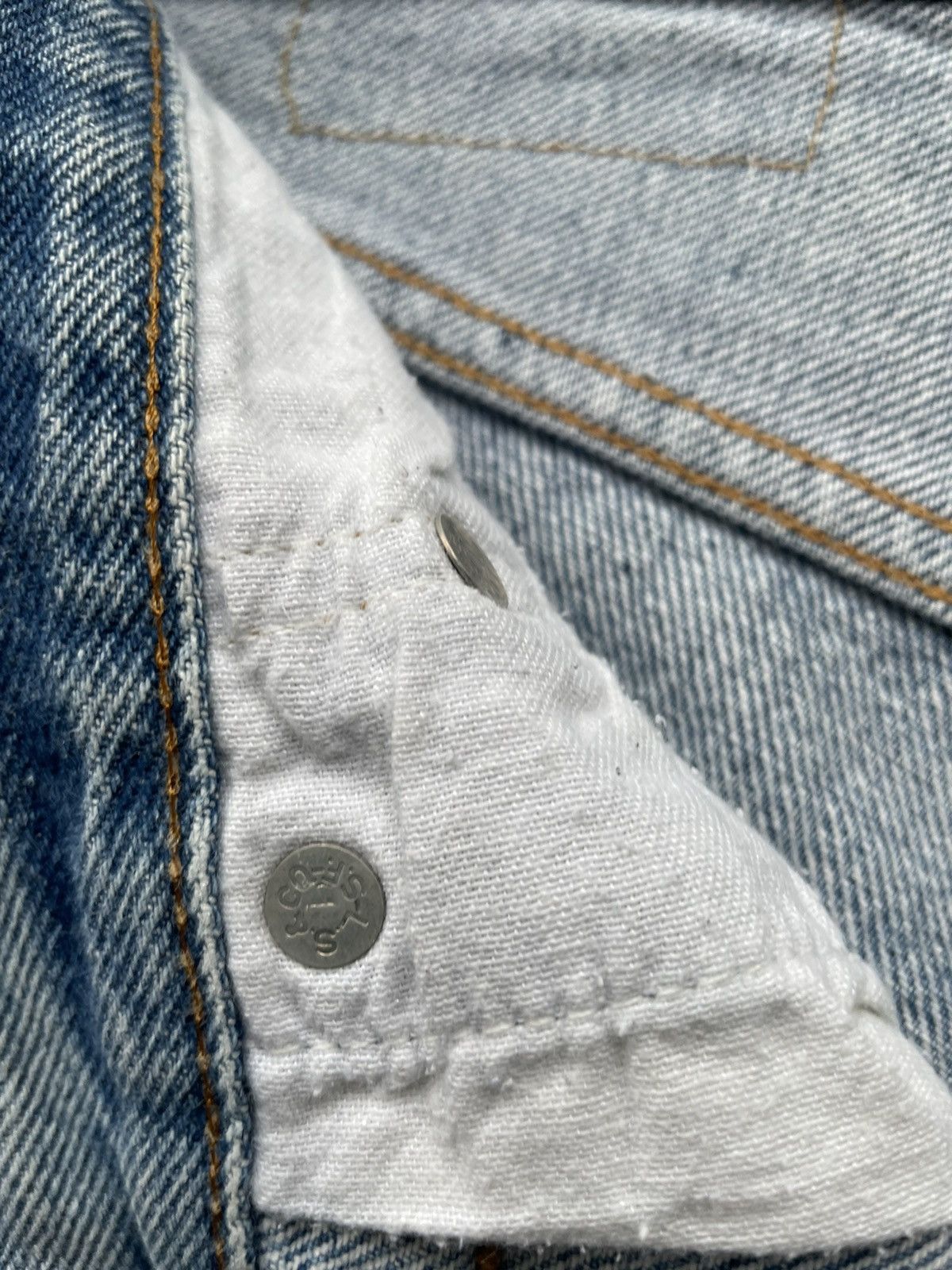Levi's Levi’s 501 e 1980 Usa Aging Stone Wash Size US 31 - 19 Thumbnail