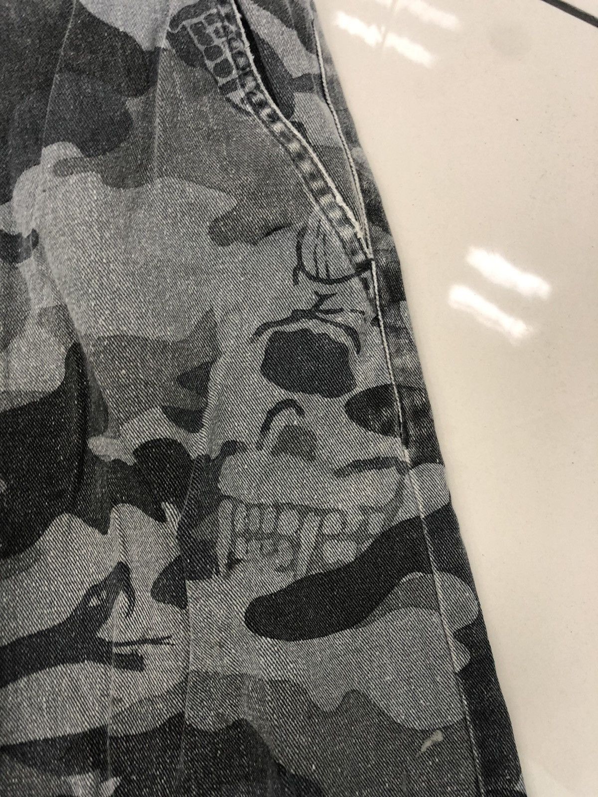 Mishka × Seditionaries MNWKA by Mishka Skulls Camo pants size 36 Size US 36 / EU 52 - 7 Thumbnail
