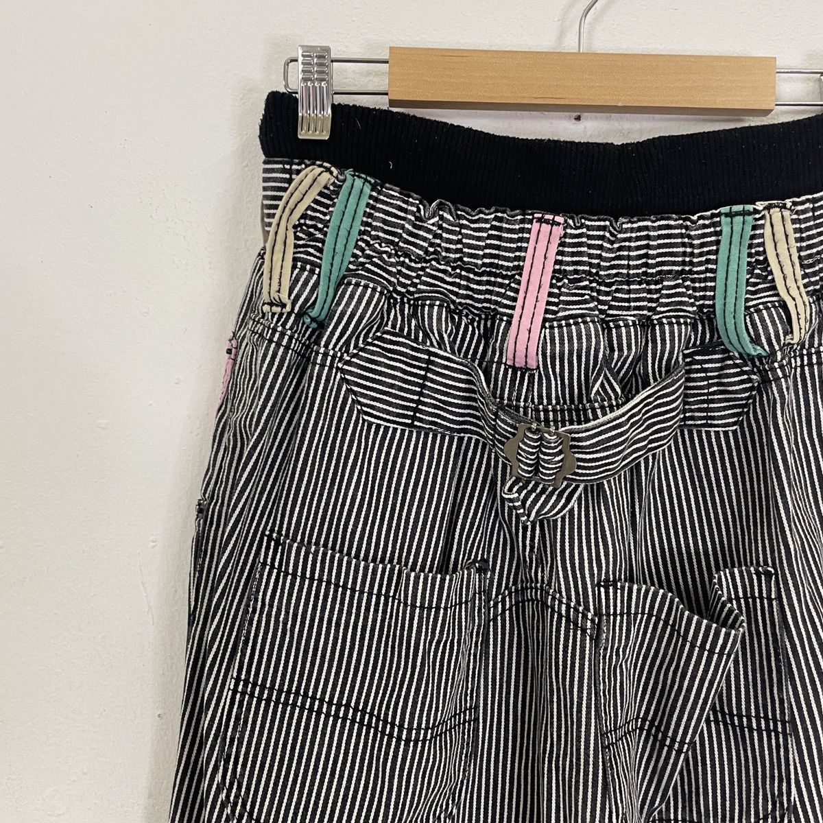 Japanese Brand Vintage H.C.M II Hickory Stripe Buckles Rare Cropped Pants Size US 28 / EU 44 - 7 Thumbnail