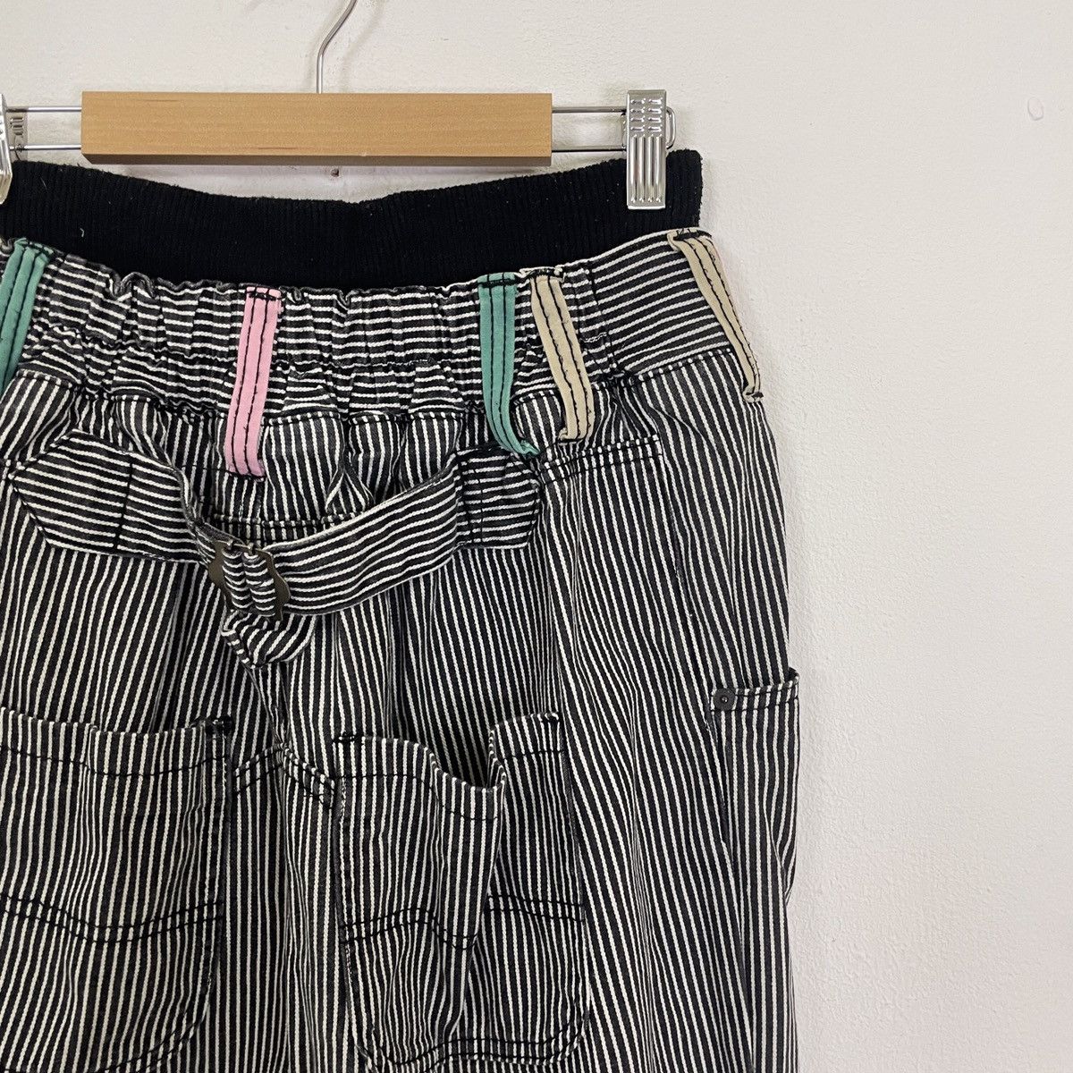 Japanese Brand Vintage H.C.M II Hickory Stripe Buckles Rare Cropped Pants Size US 28 / EU 44 - 6 Thumbnail