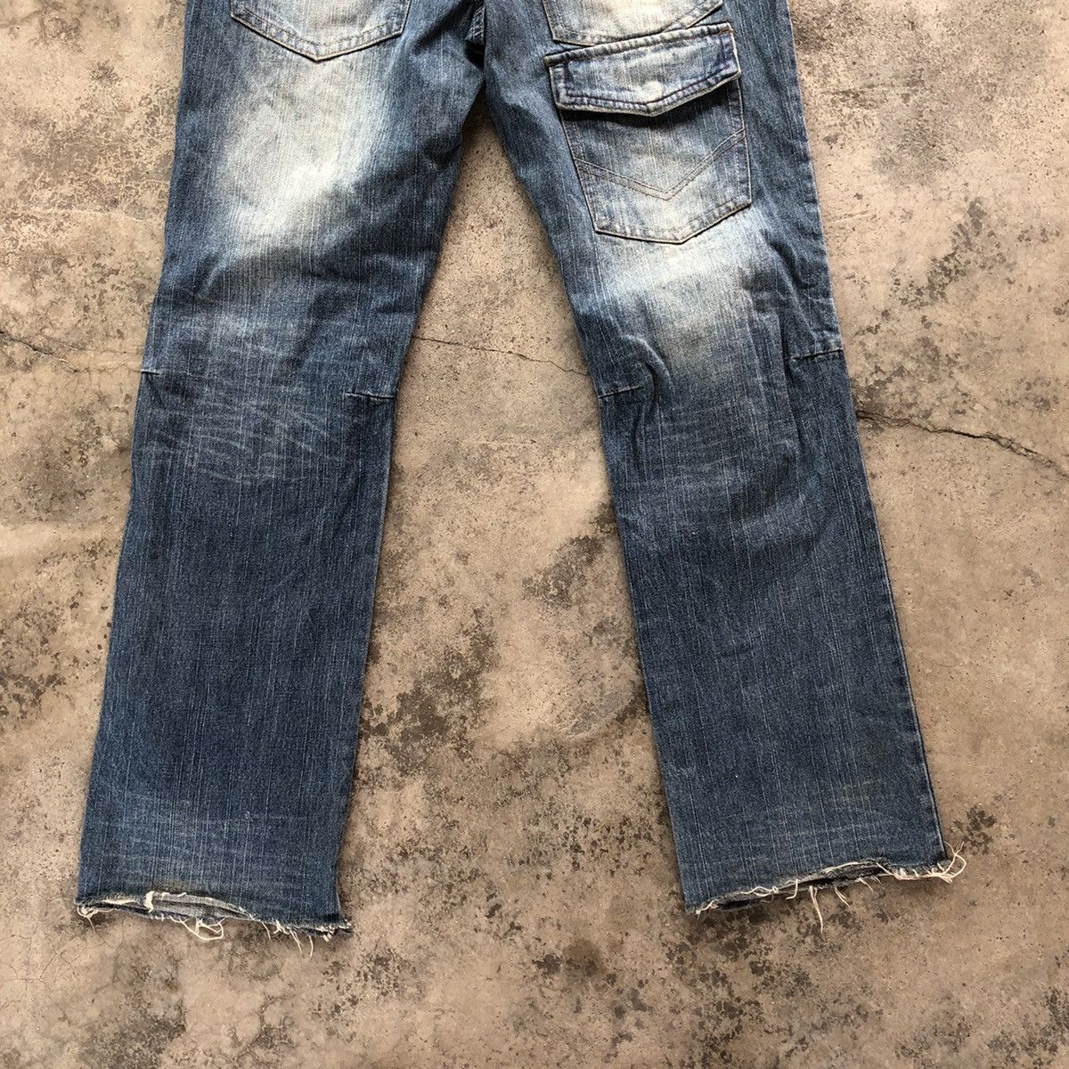 Japanese Brand 🔥Thrash🔥🇯🇵Gumu International Flower Motif Distress Rips Jeans Size US 32 / EU 48 - 6 Thumbnail