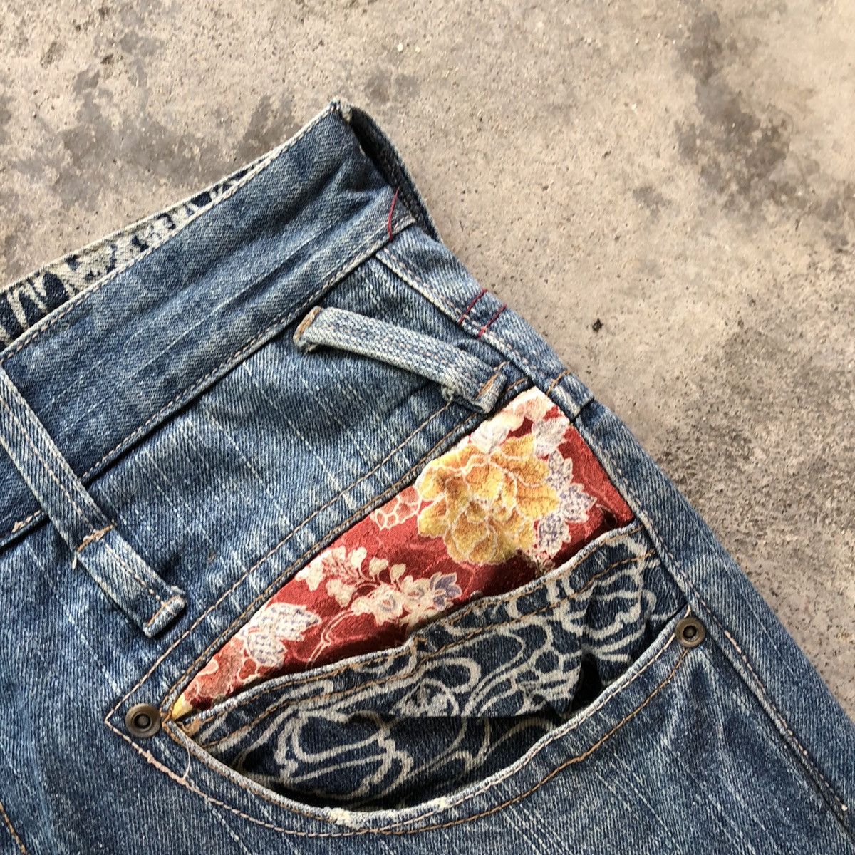 Japanese Brand 🔥Thrash🔥🇯🇵Gumu International Flower Motif Distress Rips Jeans Size US 32 / EU 48 - 15 Thumbnail