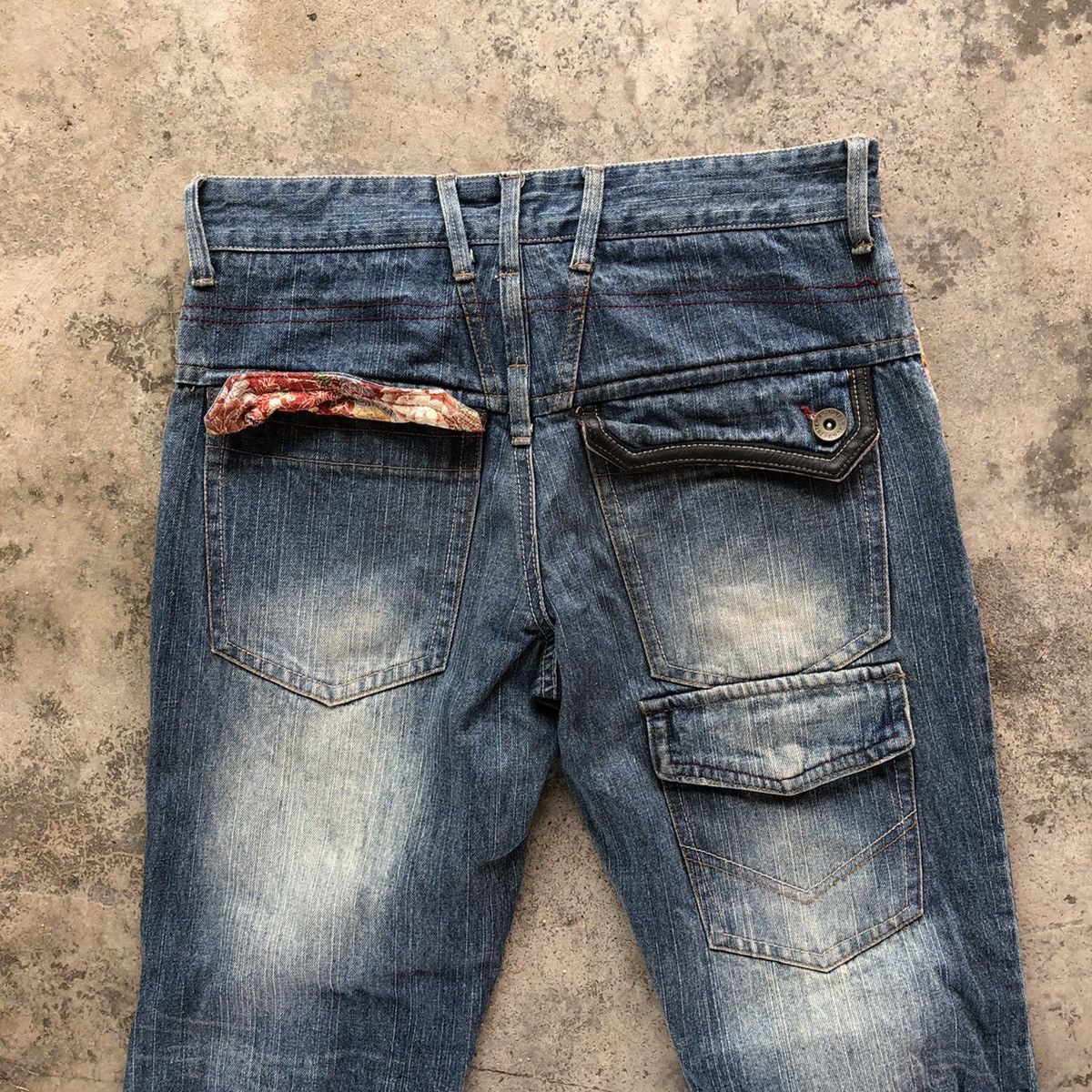 Japanese Brand 🔥Thrash🔥🇯🇵Gumu International Flower Motif Distress Rips Jeans Size US 32 / EU 48 - 5 Thumbnail