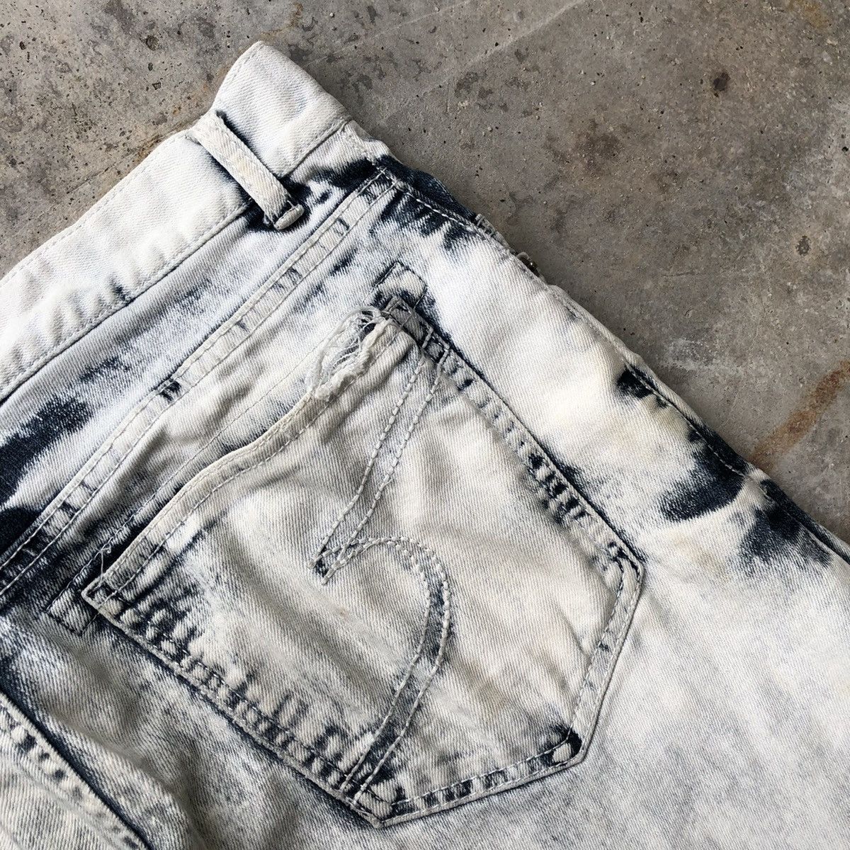Japanese Brand × semanticdesign 🔥Sick🔥Semantic Design Splash Acid Wash Soft Curve Denim Size US 33 - 16 Thumbnail