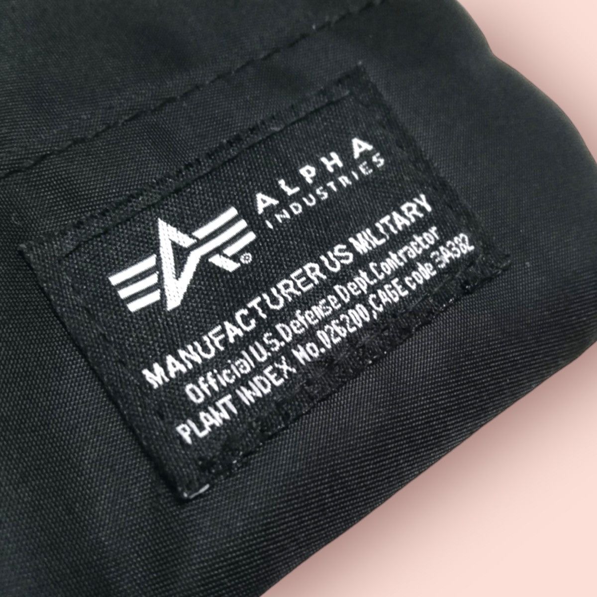 Alpha Industries × Edition Japan ALPHA INDUSTRIES MINI SLIM SHOULDER CROSSBODY SLING Size ONE SIZE - 22 Thumbnail