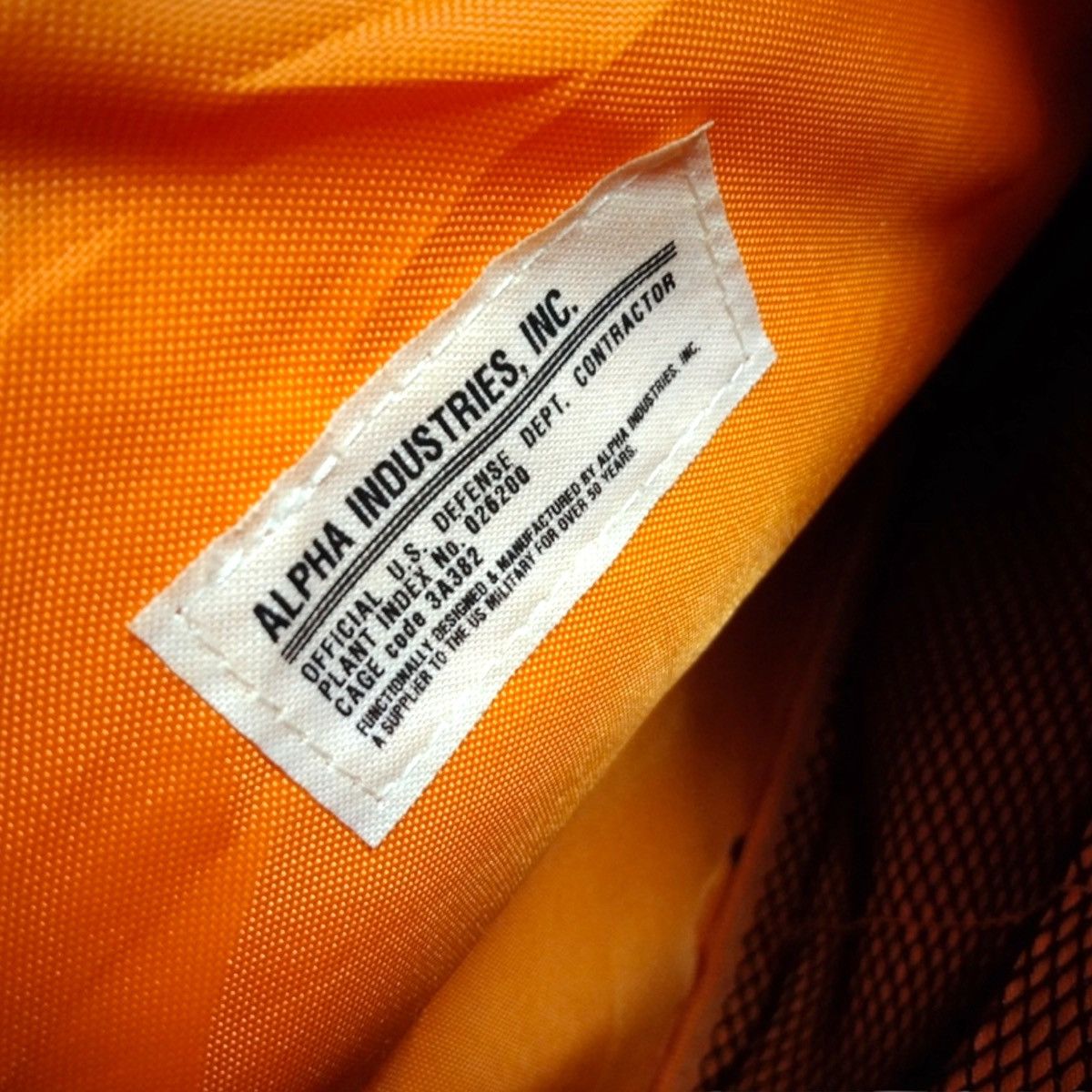 Alpha Industries × Edition Japan ALPHA INDUSTRIES MINI SLIM SHOULDER CROSSBODY SLING Size ONE SIZE - 23 Thumbnail