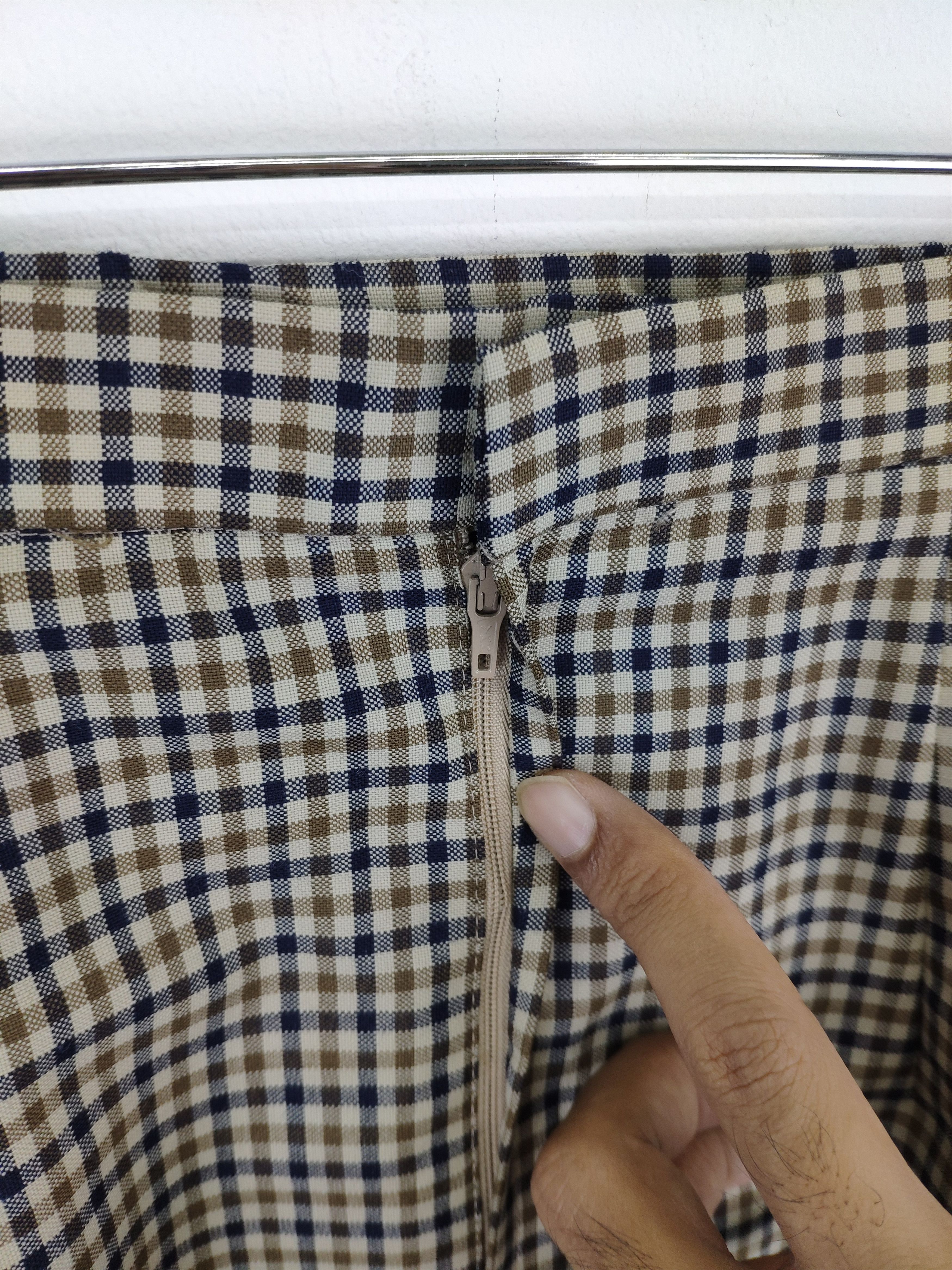 Aquascutum × Japanese Brand Vintage Aquascutum Wool Midi Skirt Checkered Size 24" / US 00 / IT 34 - 7 Thumbnail