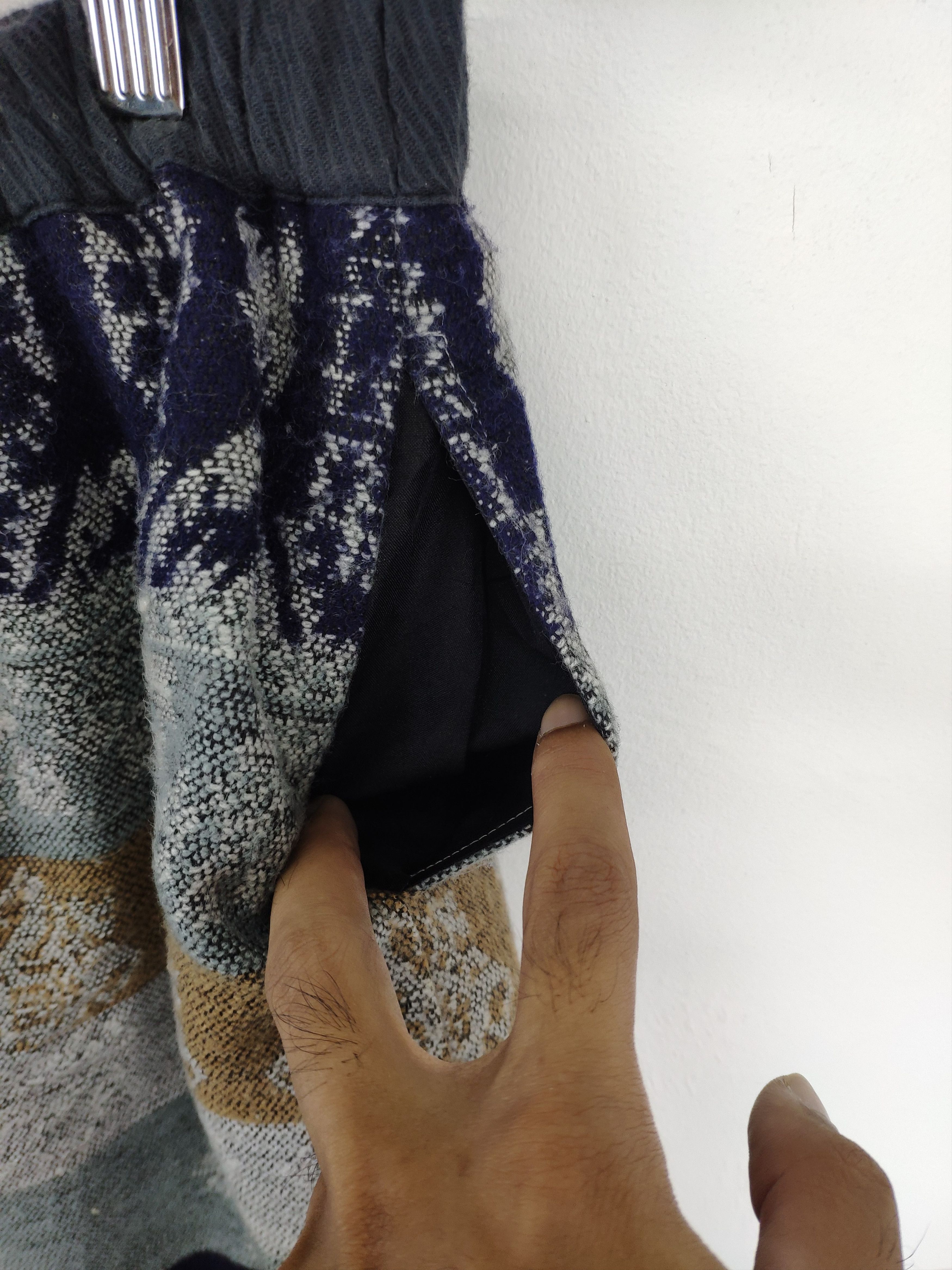 Japanese Brand × Vintage Vintage Japanese Wool Midi Skirt Native Art Size 27" / US 4 / IT 40 - 8 Thumbnail
