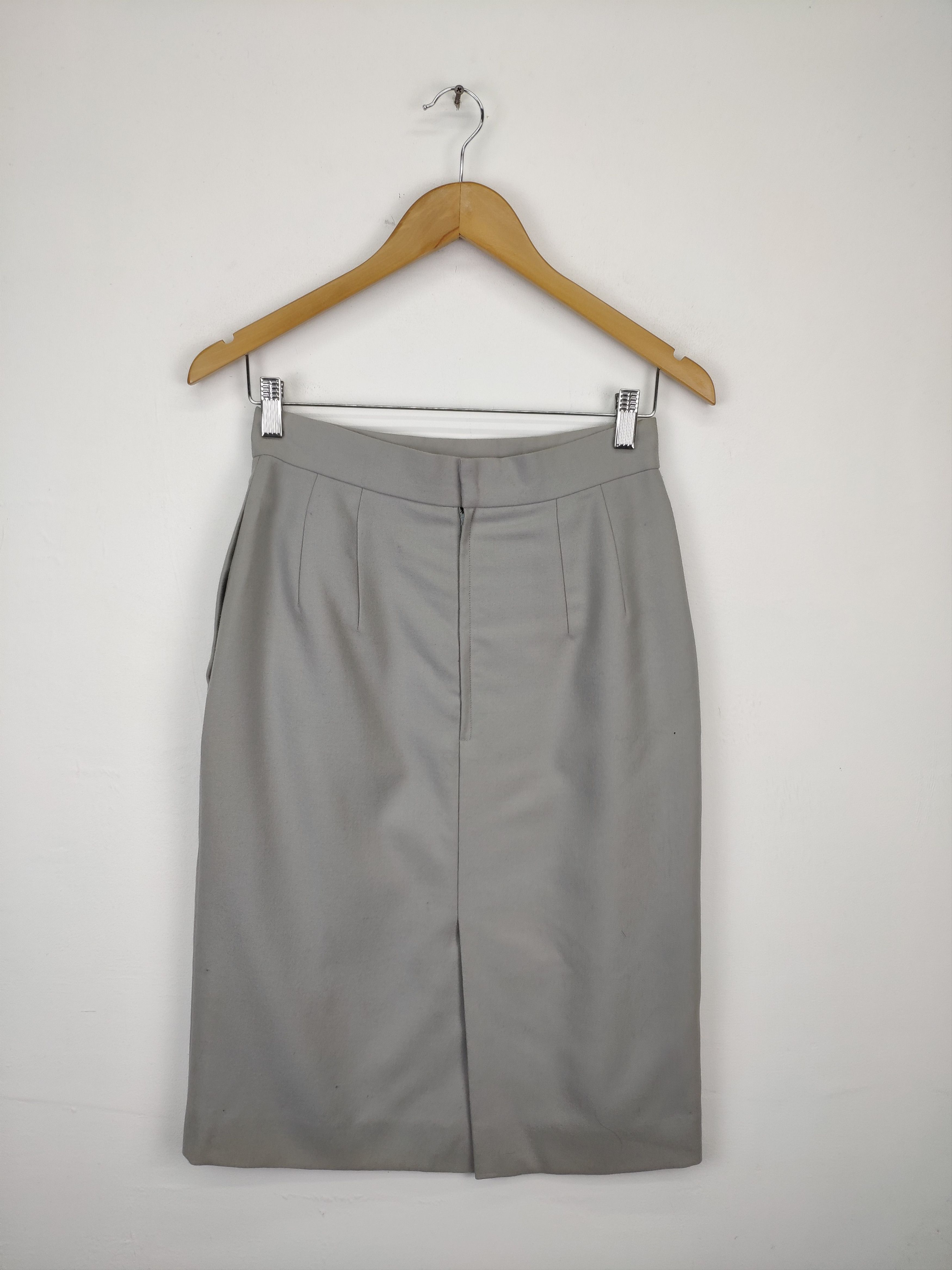Christian Dior Monsieur Christian Dior Wool Midi Skirt Plain Size 26" / US 2 / IT 38 - 2 Thumbnail