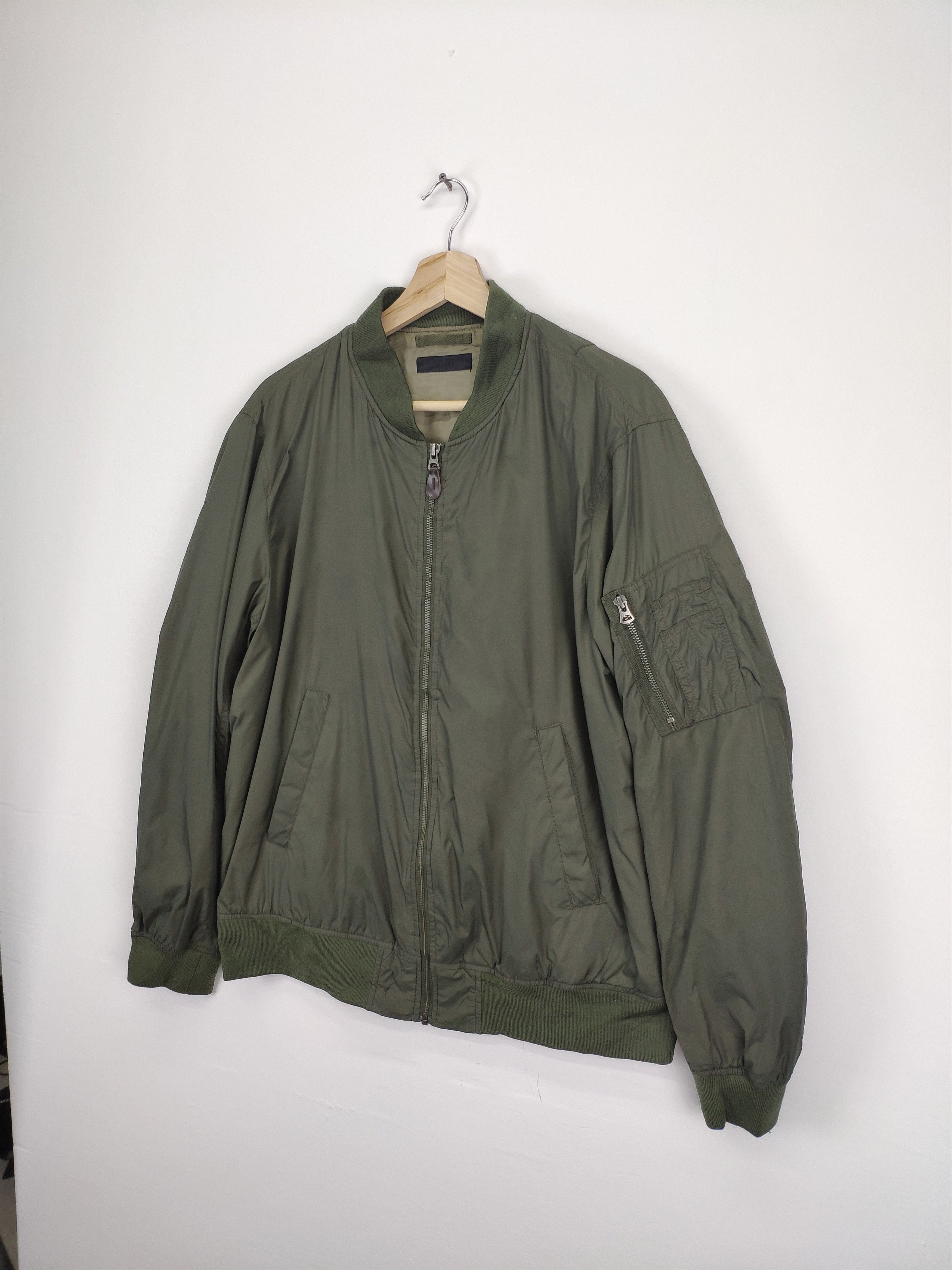 Japanese Brand × Uniqlo Uniqlo MA 1 Bomber Jacket Size US XL / EU 56 / 4 - 2 Thumbnail