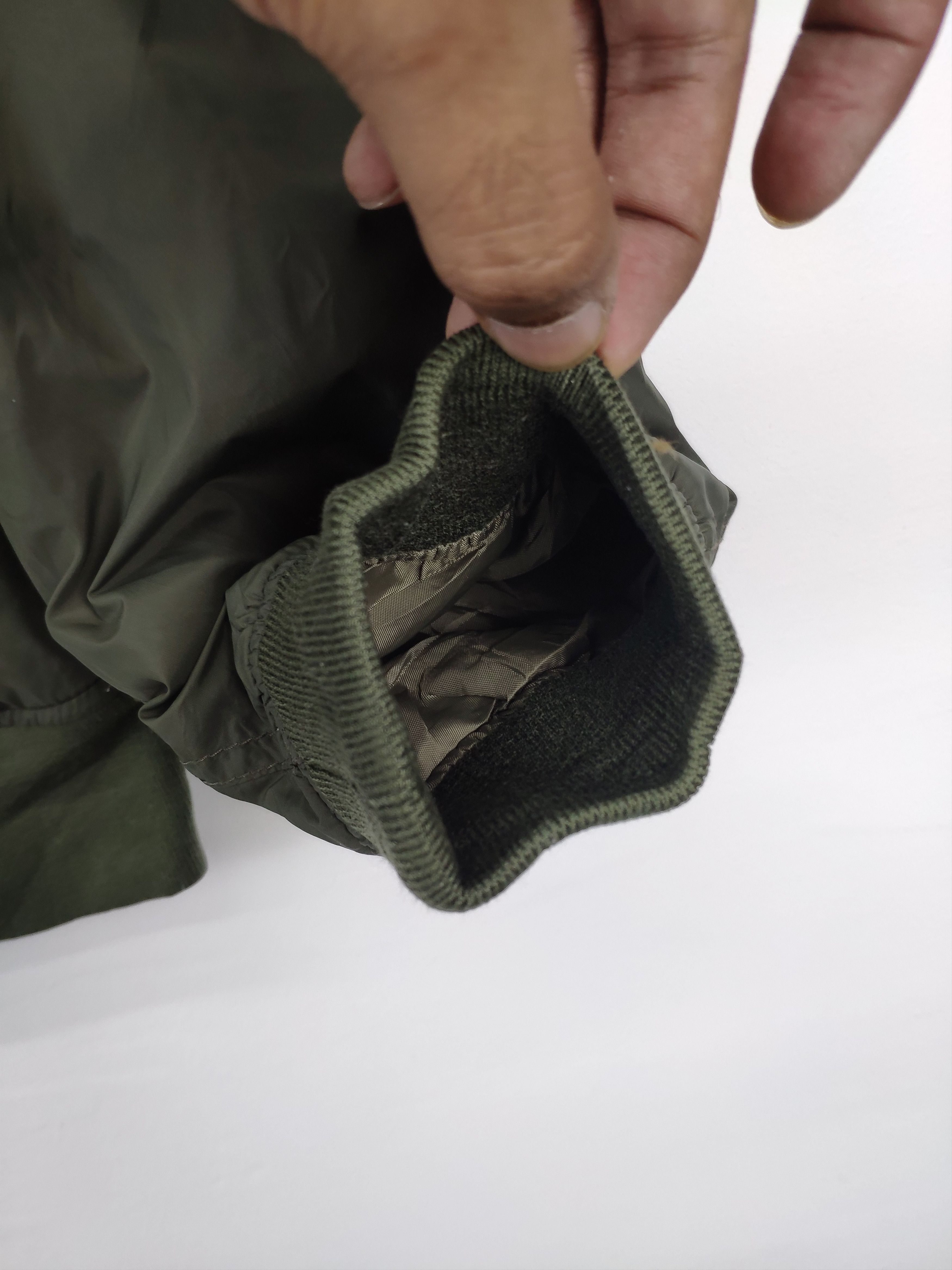 Japanese Brand × Uniqlo Uniqlo MA 1 Bomber Jacket Size US XL / EU 56 / 4 - 4 Thumbnail