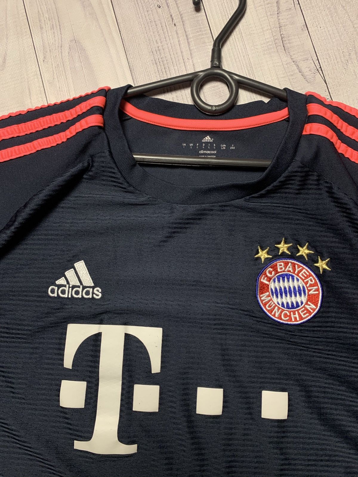 Adidas × Vintage Vintage Bayern Munich adidas soccer jersey size S/M Size US S / EU 44-46 / 1 - 2 Thumbnail