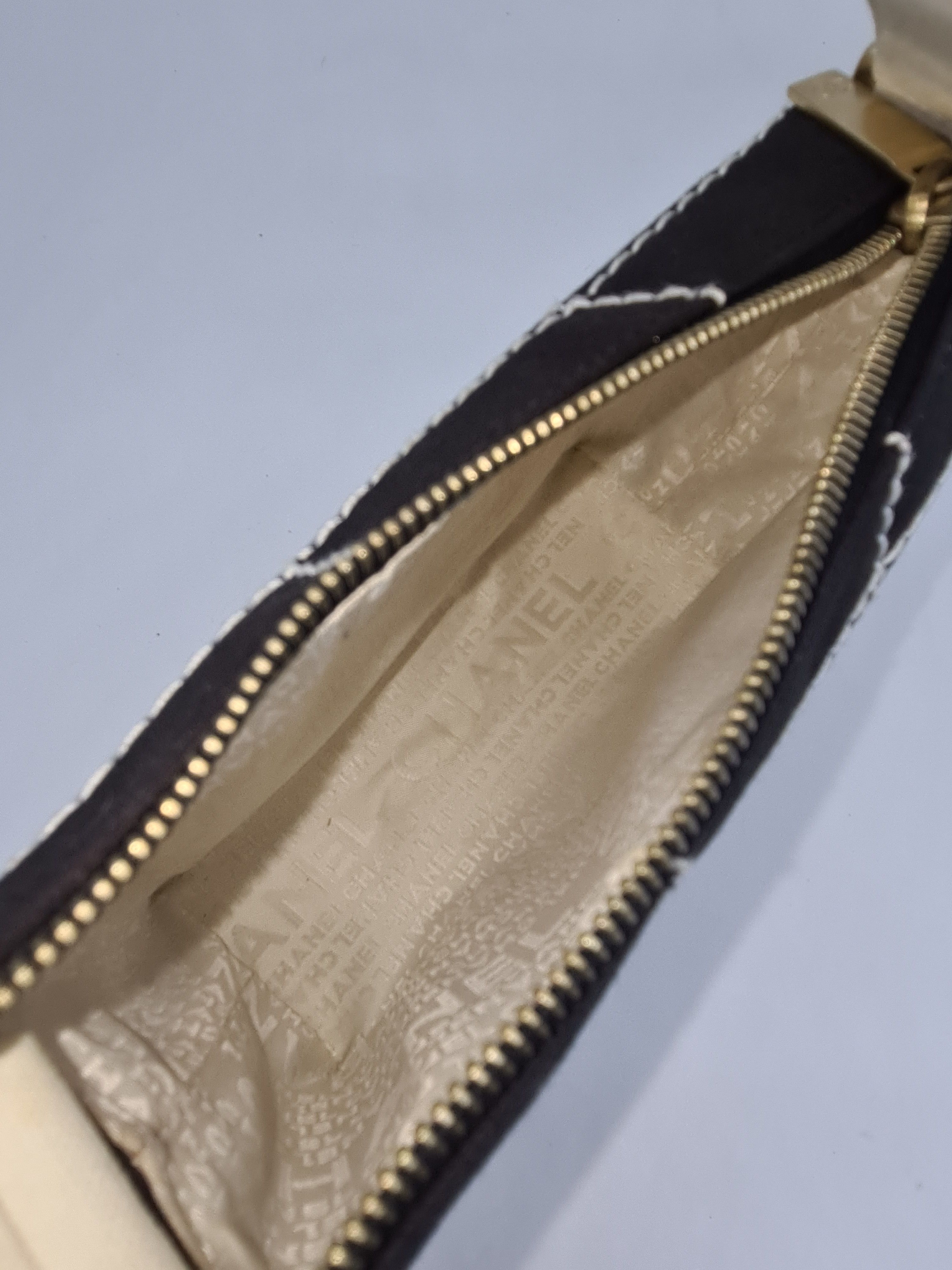 Chanel Chanel - CC Wild Stitch Baguette Size ONE SIZE - 7 Thumbnail