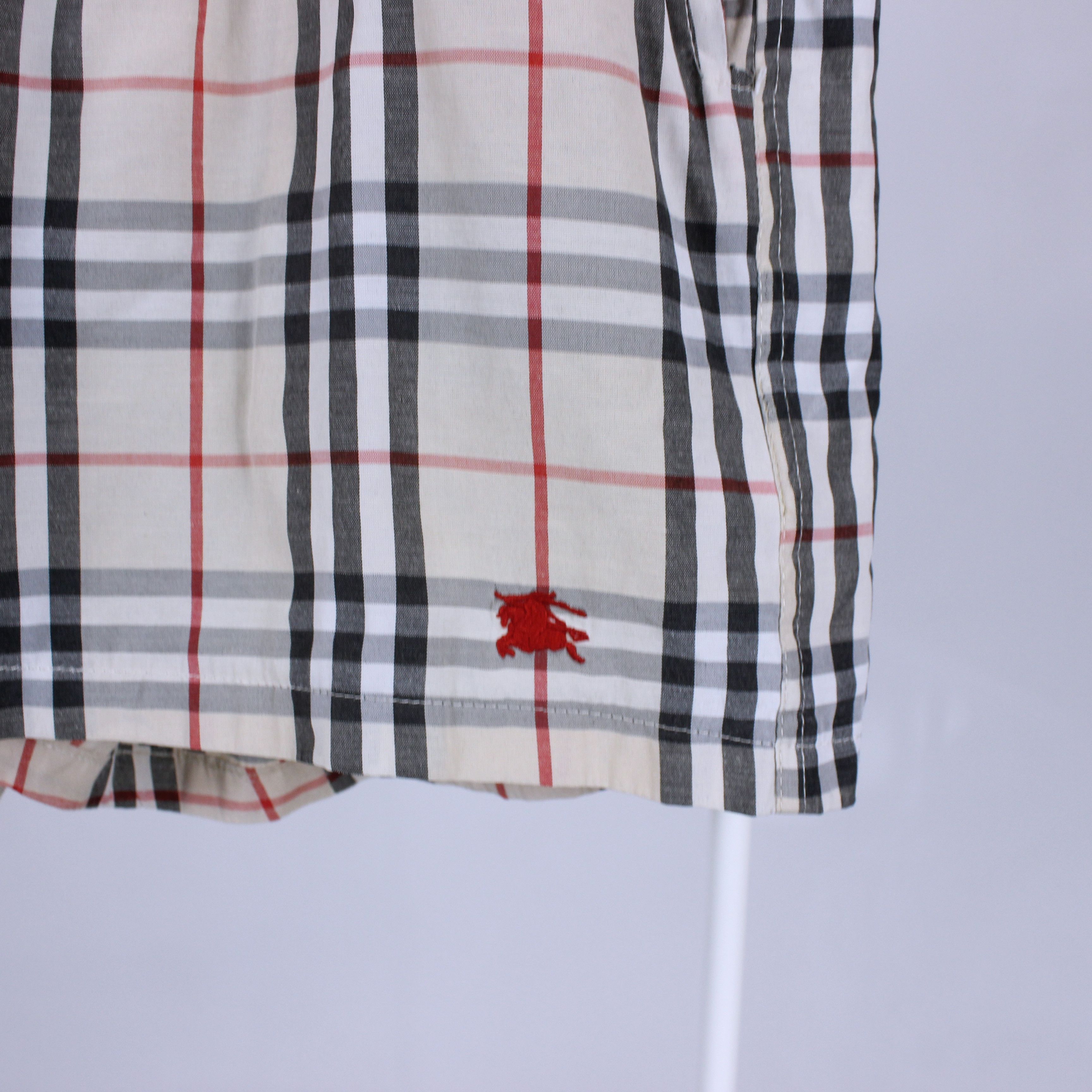 Burberry Vintage burberry nova short shorts rare logo Size US 33 - 2 Thumbnail