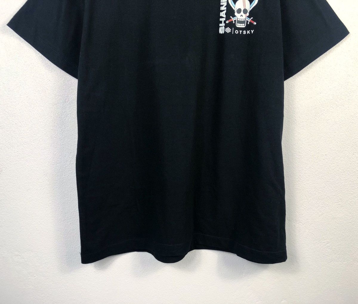 One Piece Rare One Piece Red Hair Shanks Tee Size US M / EU 48-50 / 2 - 5 Thumbnail