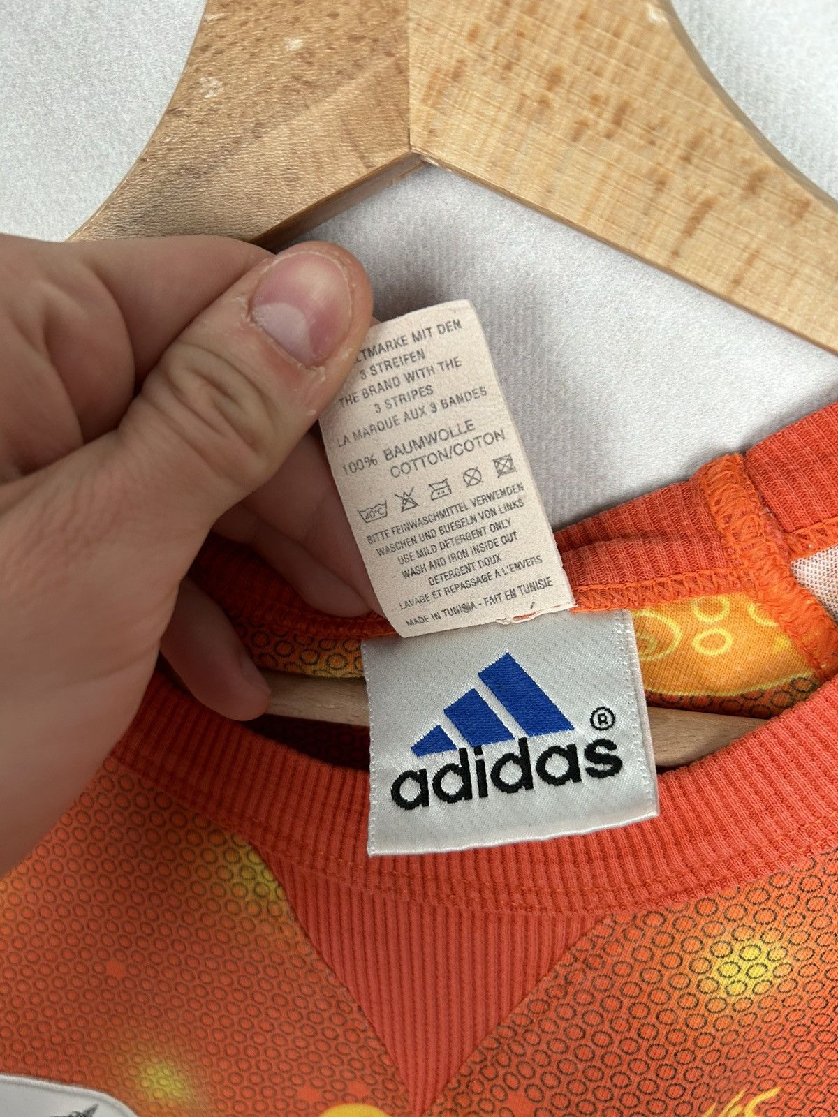 Adidas Vintage Sevilla 1999 Athletics Sportswear AOP Tee Size US L / EU 52-54 / 3 - 5 Thumbnail