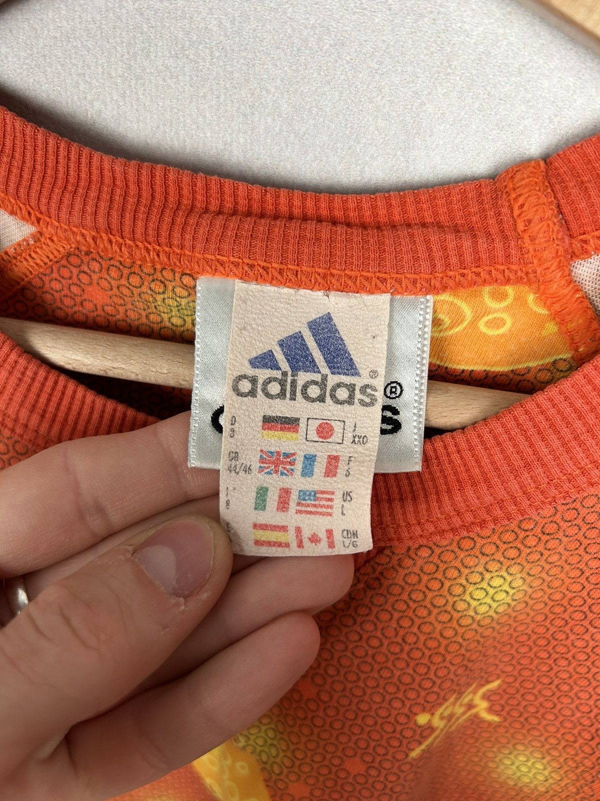 Adidas Vintage Sevilla 1999 Athletics Sportswear AOP Tee Size US L / EU 52-54 / 3 - 4 Thumbnail