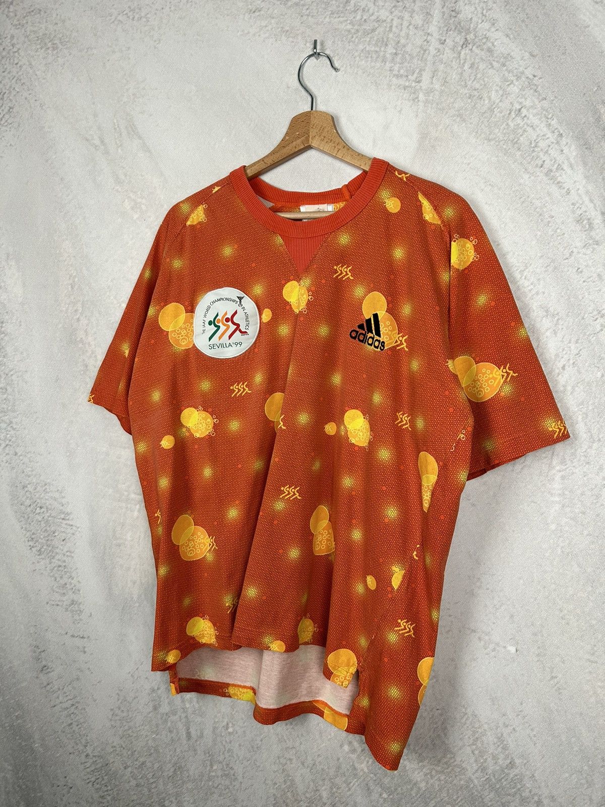 Adidas Vintage Sevilla 1999 Athletics Sportswear AOP Tee Size US L / EU 52-54 / 3 - 2 Thumbnail