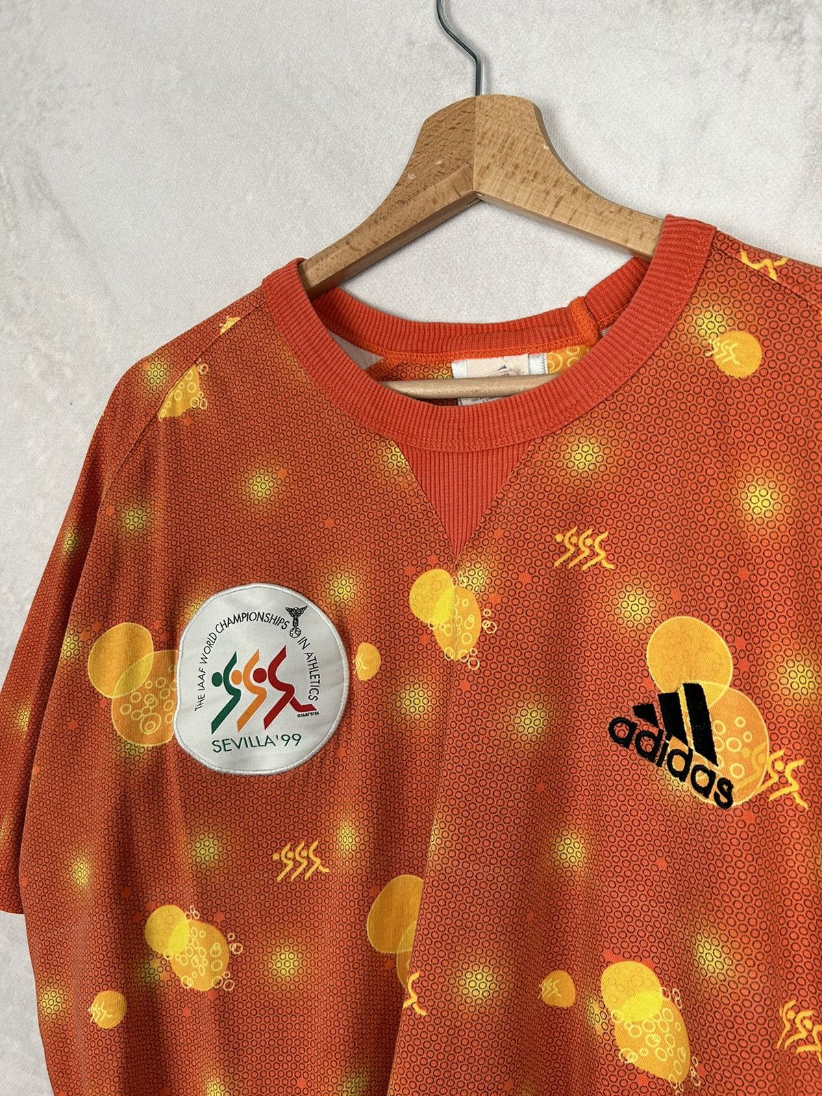 Adidas Vintage Sevilla 1999 Athletics Sportswear AOP Tee Size US L / EU 52-54 / 3 - 3 Thumbnail