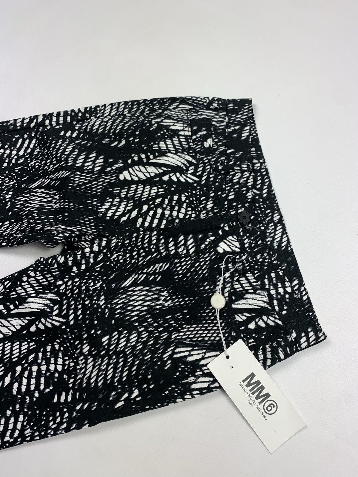 Maison Margiela BNWT Maison Martin Margiela MM6 overprinted pants trousers Size 27" / US 4 / IT 40 - 2 Thumbnail