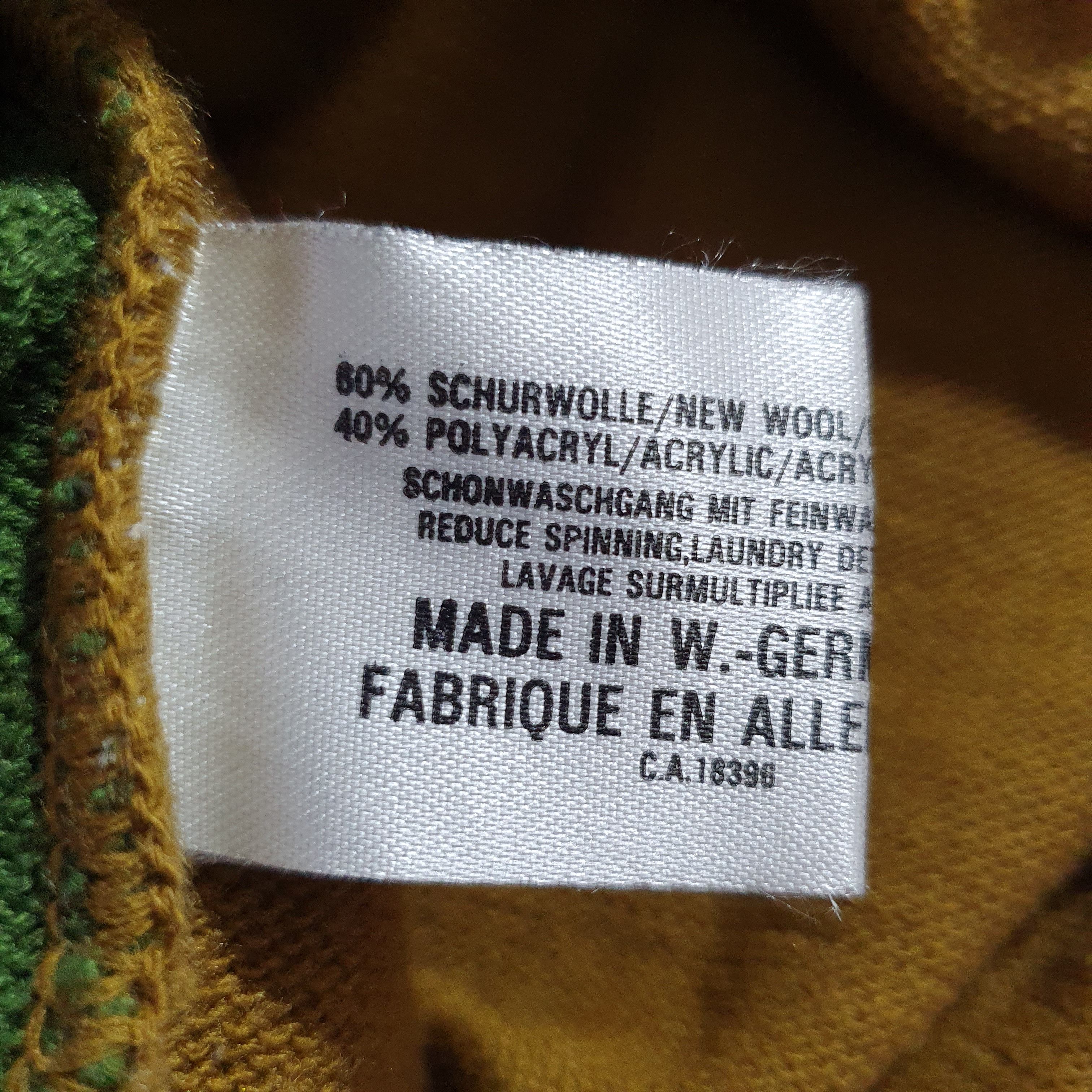 Carlo Colucci 80s Vintage Carlo Colucci Wool V Neck Sweater Size US L / EU 52-54 / 3 - 12 Thumbnail