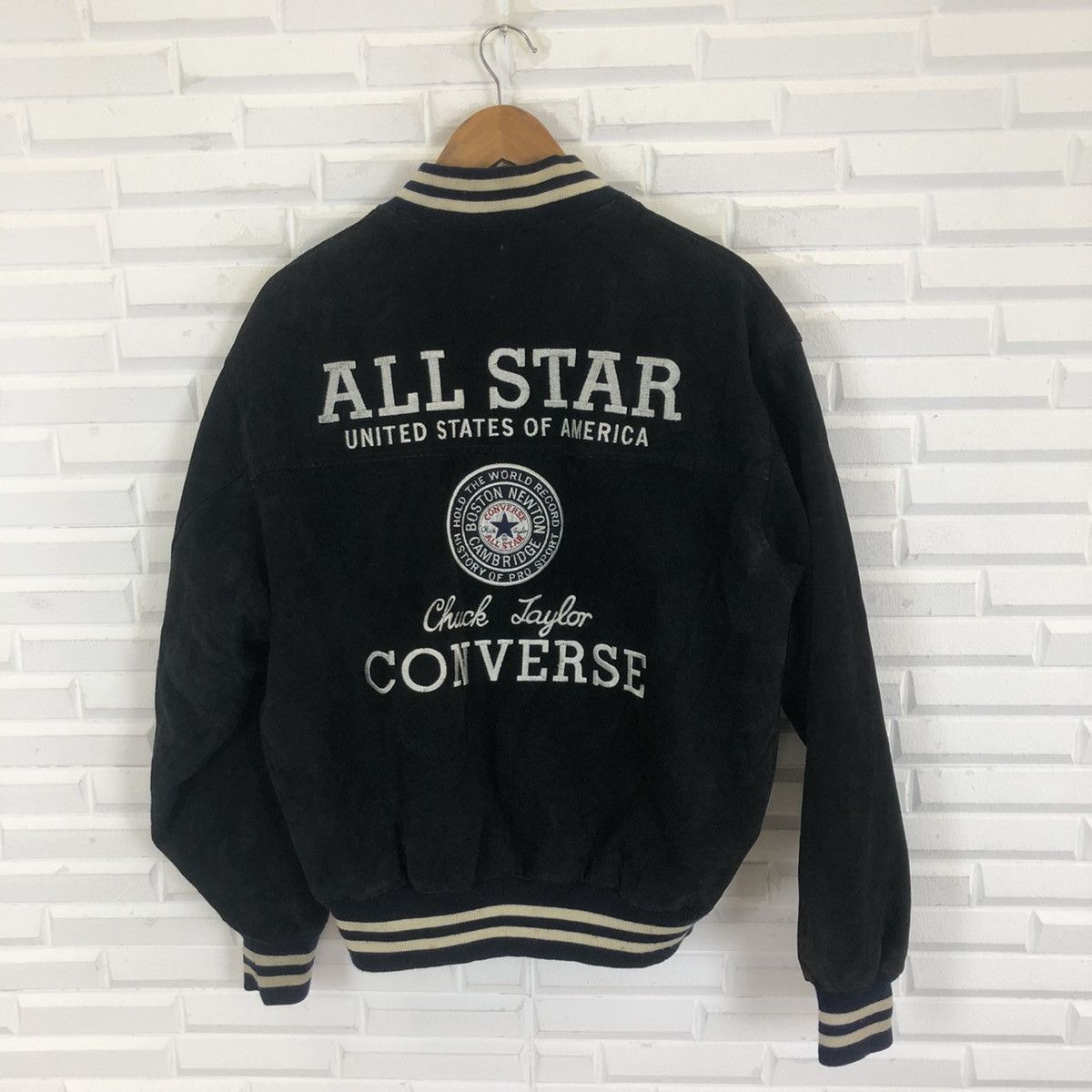 Converse CONVERSE CHUCK TAYLOR VARSITY LEATHER(Pig Skin) JACKET Size US L / EU 52-54 / 3 - 5 Thumbnail