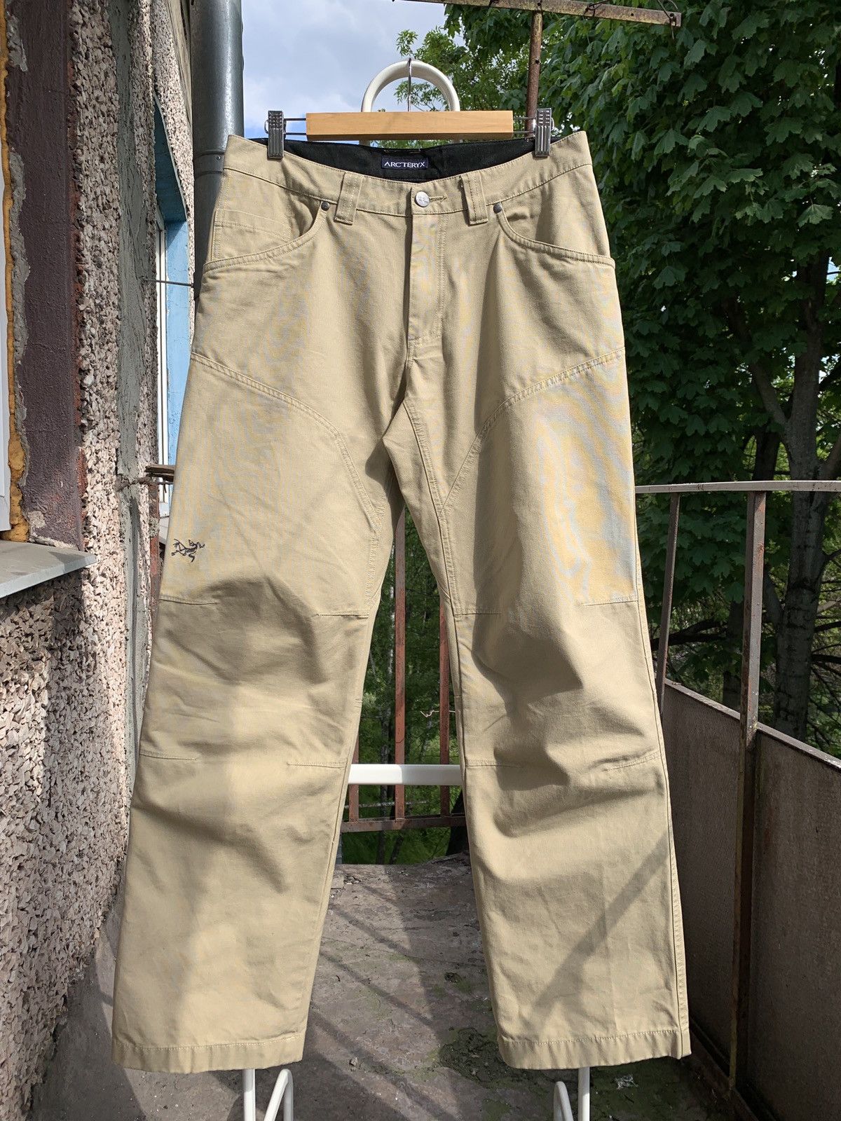 Arc'teryx Vintage Arcteryx Double Knee Sand Cargo Pants Size US 32 / EU 48 - 2 Thumbnail