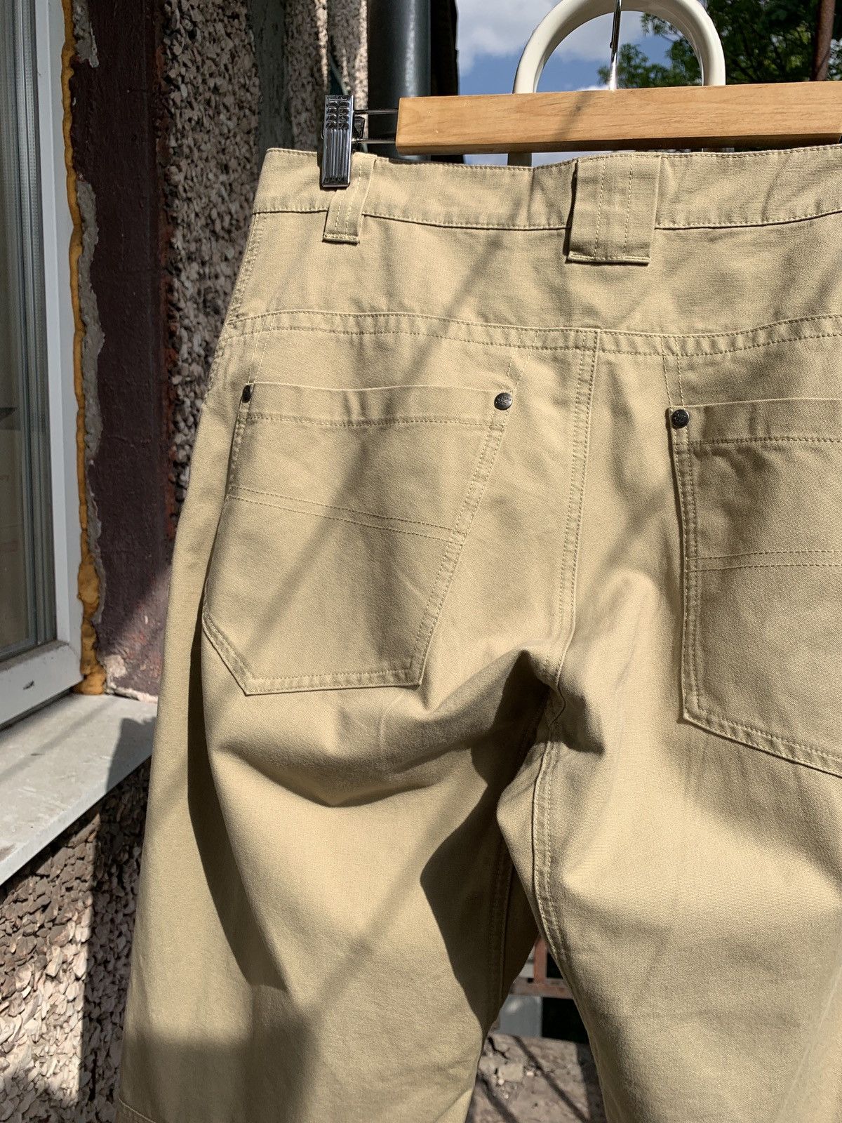Arc'teryx Vintage Arcteryx Double Knee Sand Cargo Pants Size US 32 / EU 48 - 13 Thumbnail