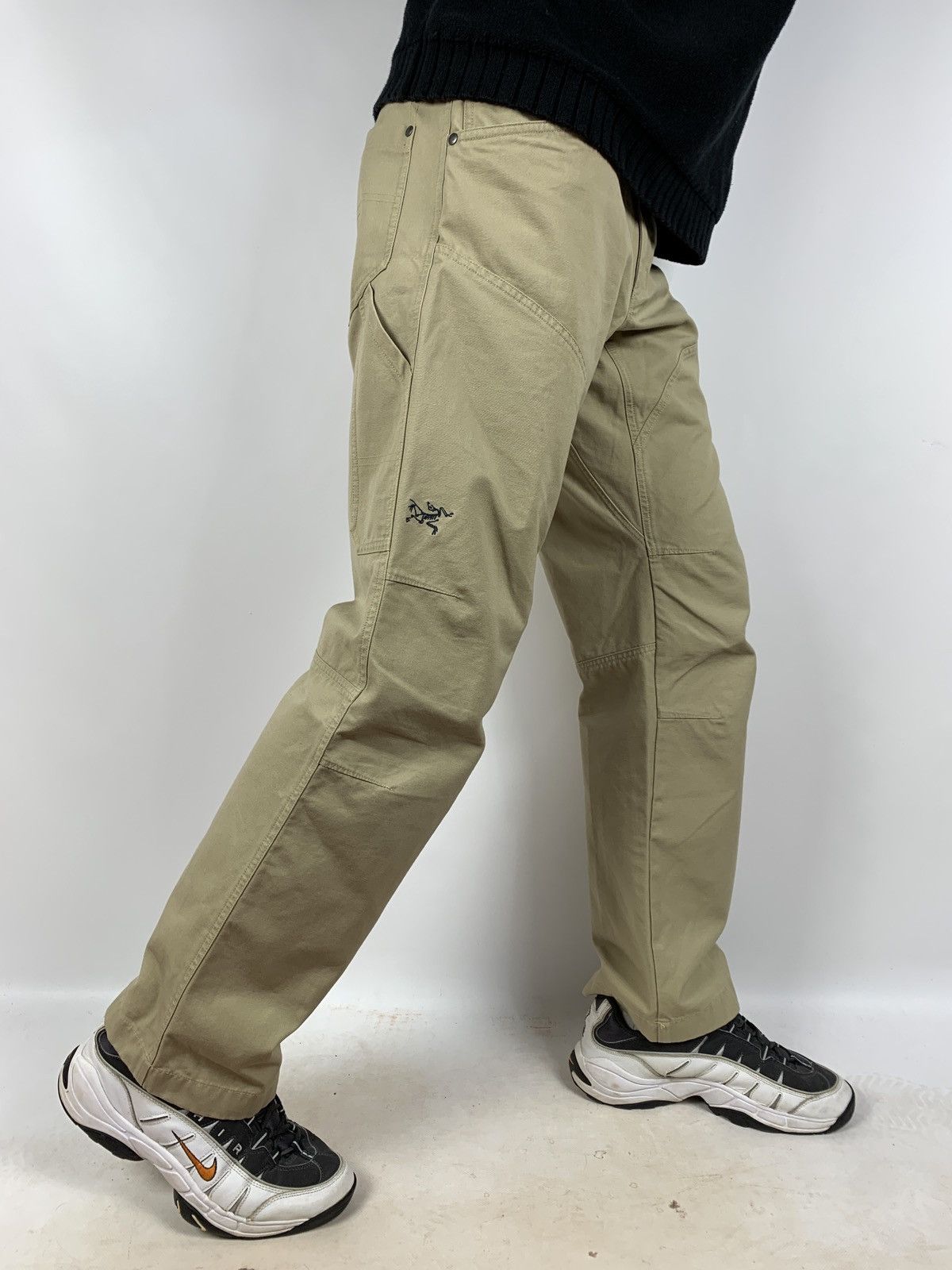 Arc'teryx Vintage Arcteryx Double Knee Sand Cargo Pants Size US 32 / EU 48 - 1 Thumbnail