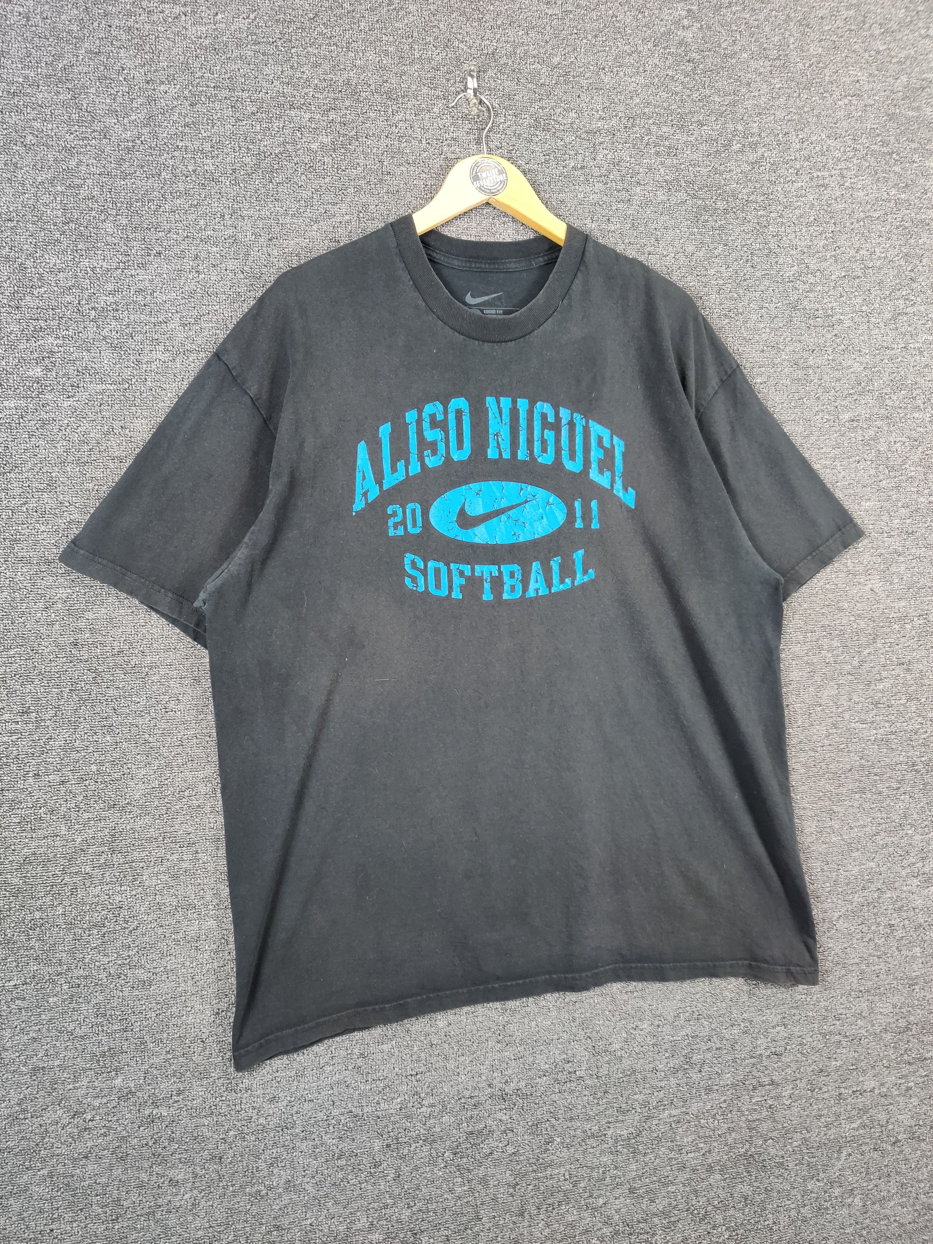 Nike Vintage Nike Alison Niguel Softball Tee Tshirt Size US XL / EU 56 / 4 - 6 Thumbnail