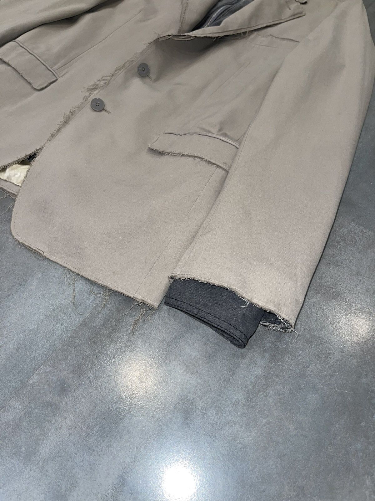 Dolce & Gabbana Dolce & Gabbana Distressed Denim Beige Blazer Jacket Size US M / EU 48-50 / 2 - 4 Thumbnail