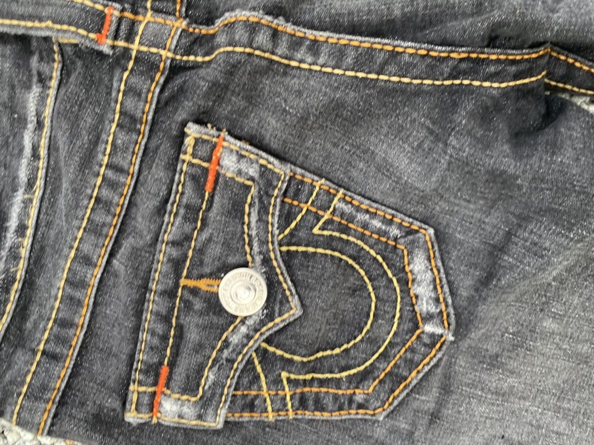 True Religion True Religon Distressed Jeans dark wash Size 30" / US 8 / IT 44 - 13 Thumbnail