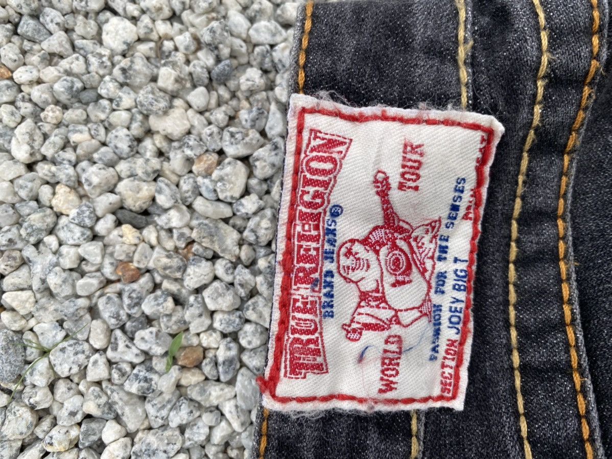 True Religion True Religon Distressed Jeans dark wash Size 30" / US 8 / IT 44 - 15 Thumbnail