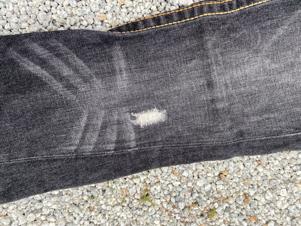 True Religion True Religon Distressed Jeans dark wash Size 30" / US 8 / IT 44 - 18 Thumbnail