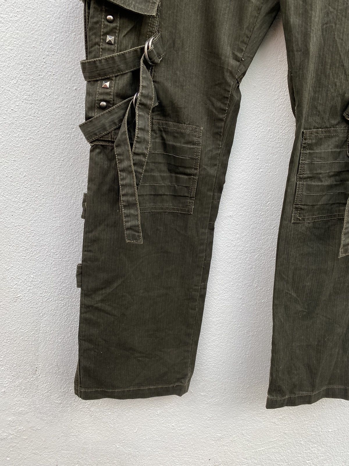 Japanese Brand Japanese Brand Planet Five bondage cargo Multipocket pants Size US 29 - 3 Thumbnail