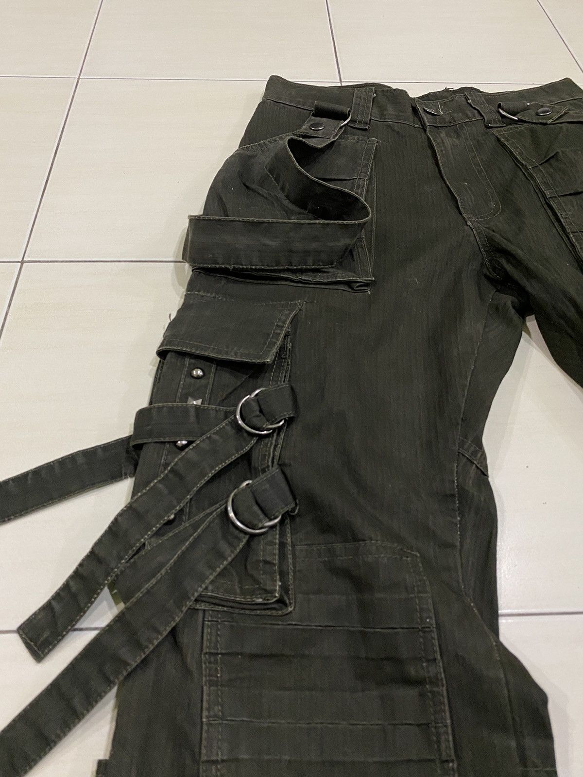 Japanese Brand Japanese Brand Planet Five bondage cargo Multipocket pants Size US 29 - 20 Thumbnail