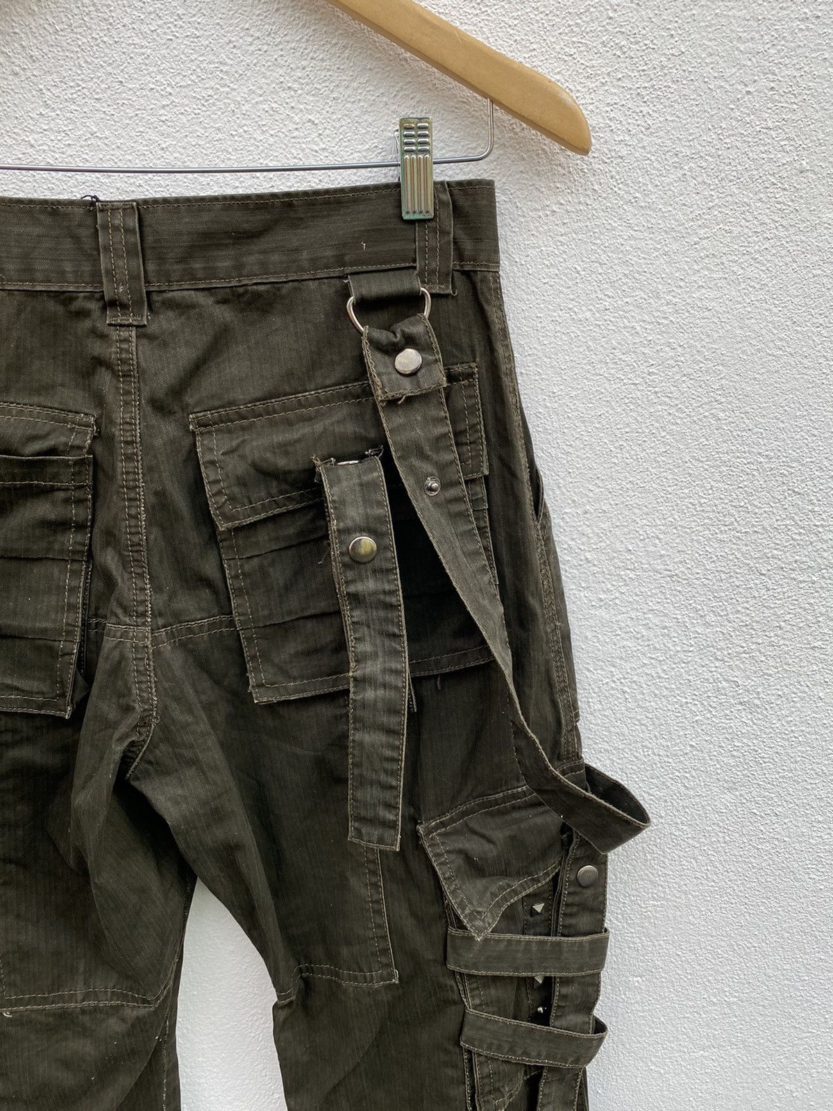 Japanese Brand Japanese Brand Planet Five bondage cargo Multipocket pants Size US 29 - 13 Thumbnail