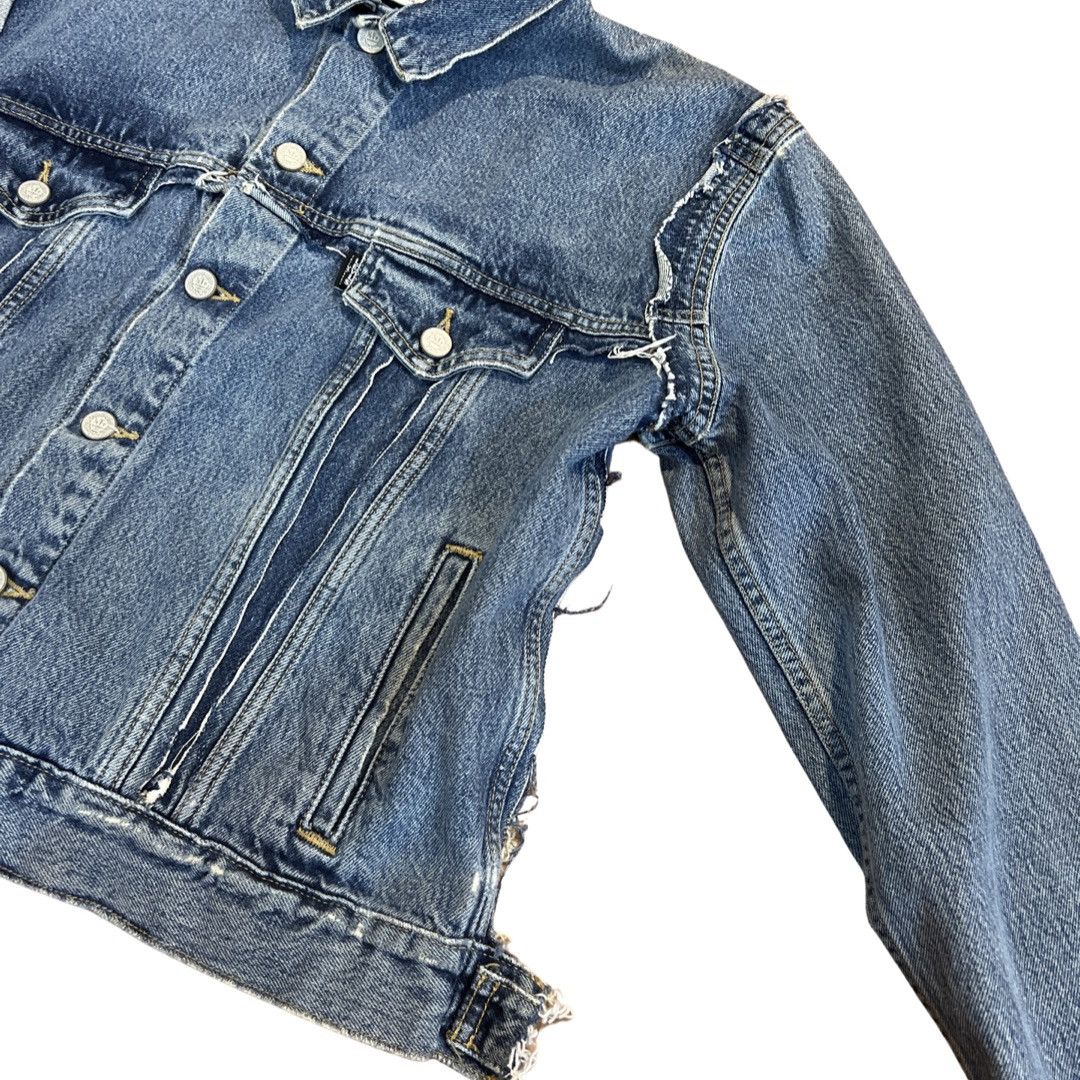 Levi's × Vetements VETEMENTS X LEVIS 19 REWORK DENIM JACKET Size US S / EU 44-46 / 1 - 5 Thumbnail