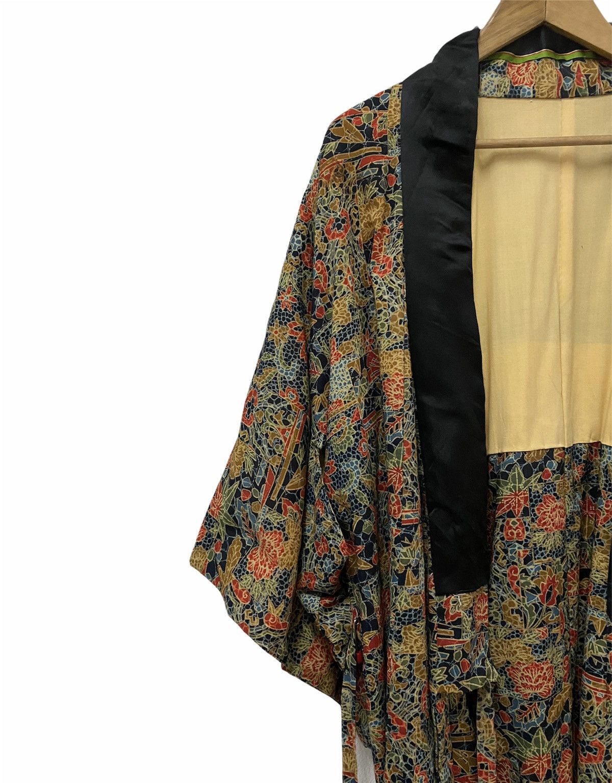 Japanese Brand 🇯🇵 Kimono Silk Multi Floral Japanese Traditional Wear Size US L / EU 52-54 / 3 - 7 Thumbnail