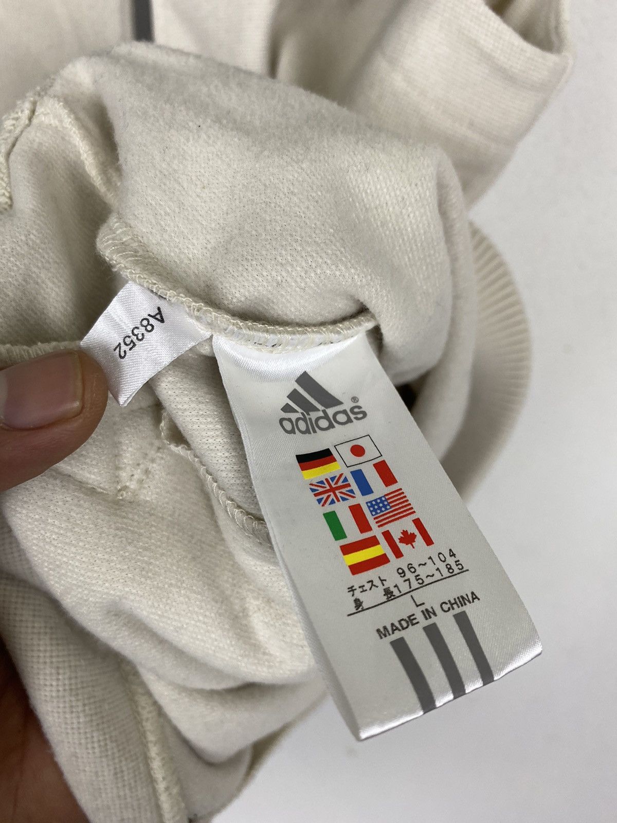 Adidas ADIDAS VEST NICE DESIGN STYLE Size US L / EU 52-54 / 3 - 11 Thumbnail