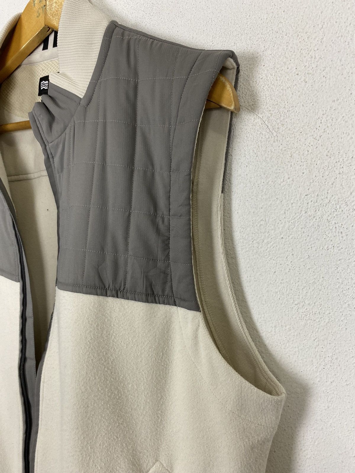 Adidas ADIDAS VEST NICE DESIGN STYLE Size US L / EU 52-54 / 3 - 7 Thumbnail