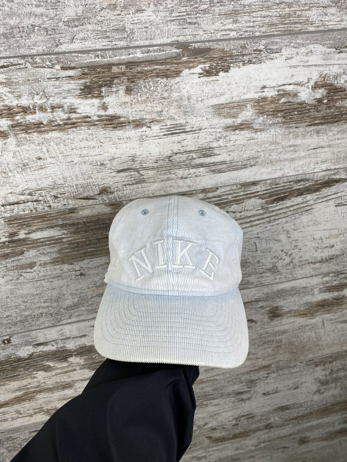 Nike × Vintage Mens Vintage Nike big logo cap rare streetwear y2k 90s Size ONE SIZE - 1 Thumbnail